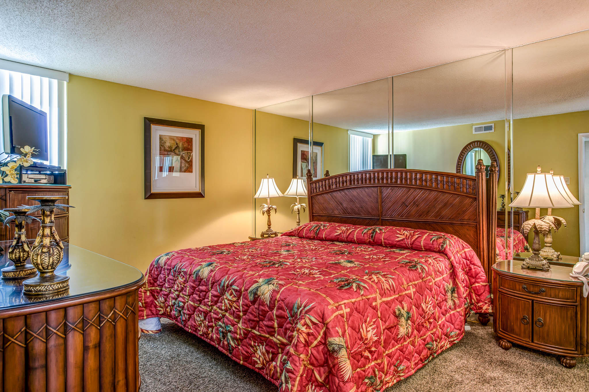 LEEWARD/WINDWARD CONDO - Residential
