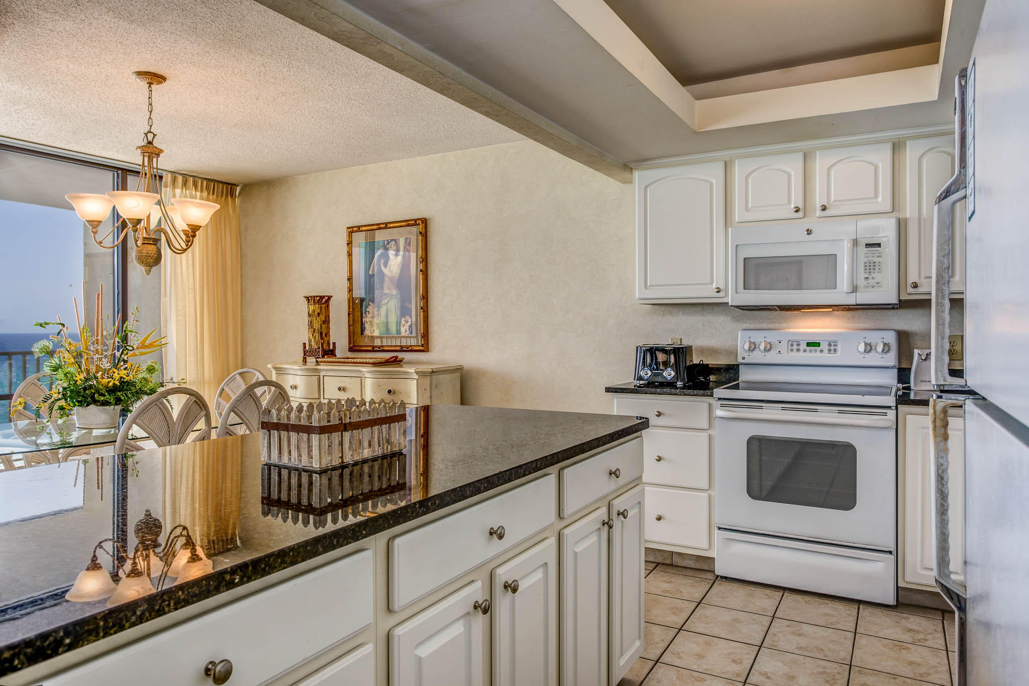 LEEWARD/WINDWARD CONDO - Residential