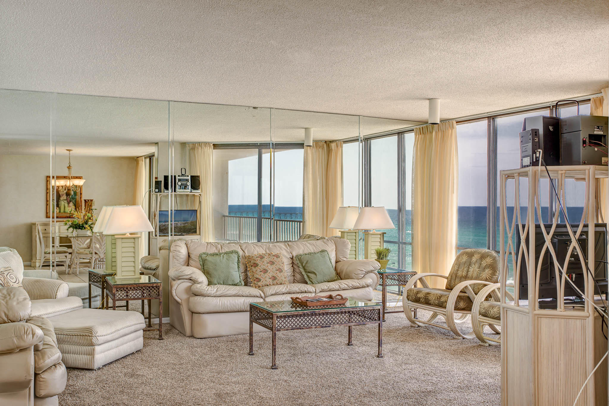 LEEWARD/WINDWARD CONDO - Residential