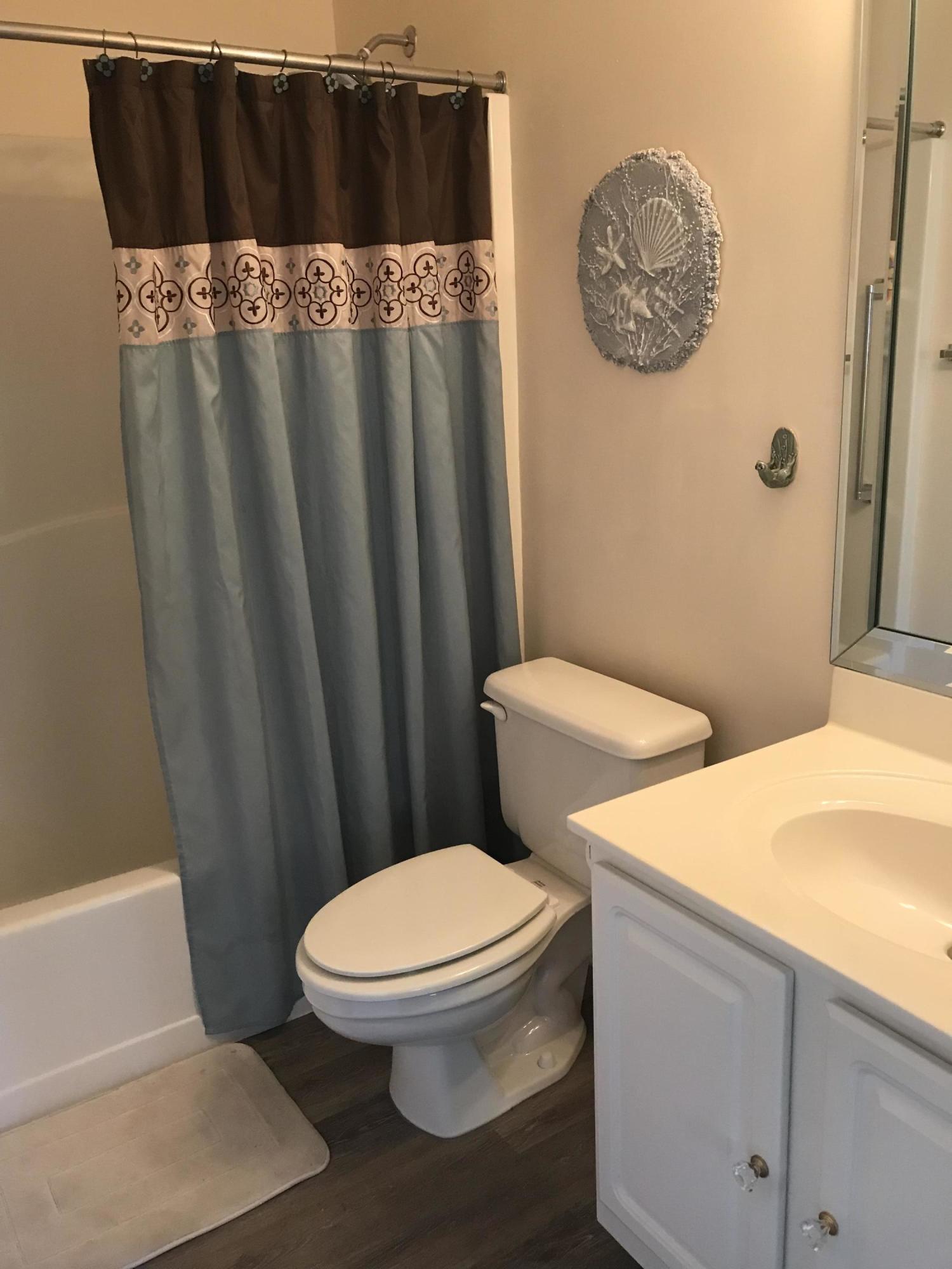 CRYSTAL VILLAGE CONDO PH 2 - Residential