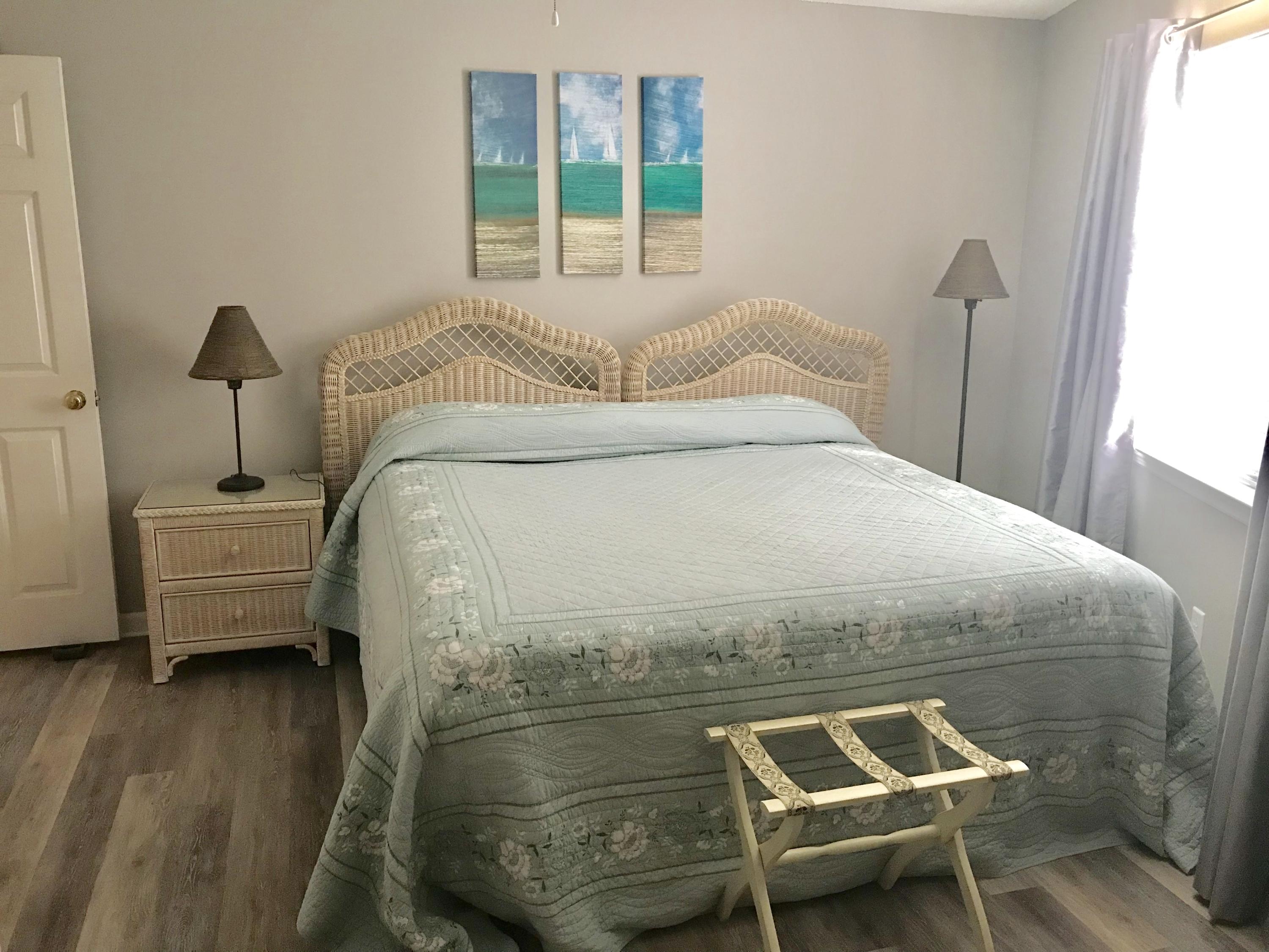 CRYSTAL VILLAGE CONDO PH 2 - Residential