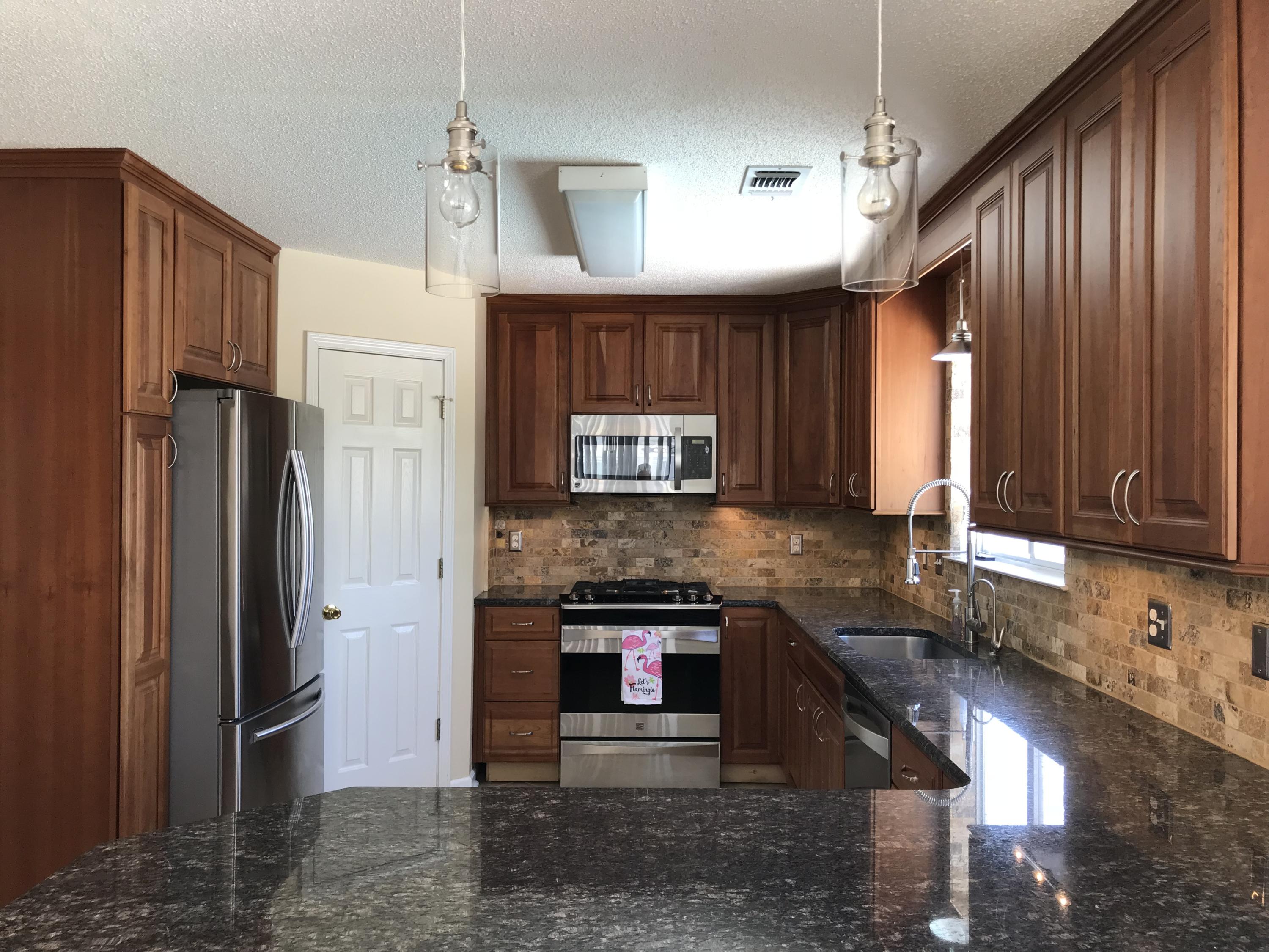 HARBOR BREEZE - Residential Lease