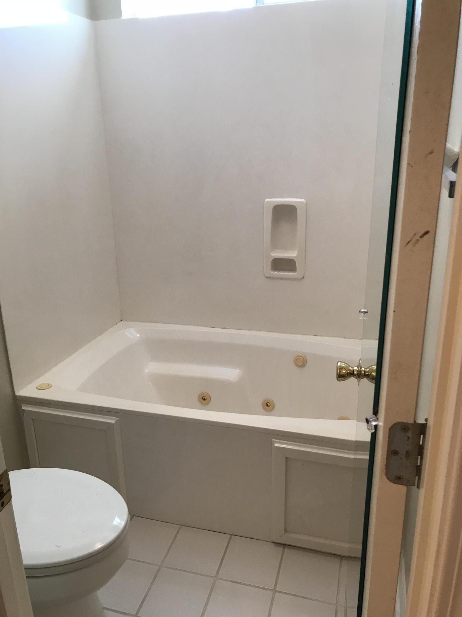 HARBOR BREEZE - Residential Lease