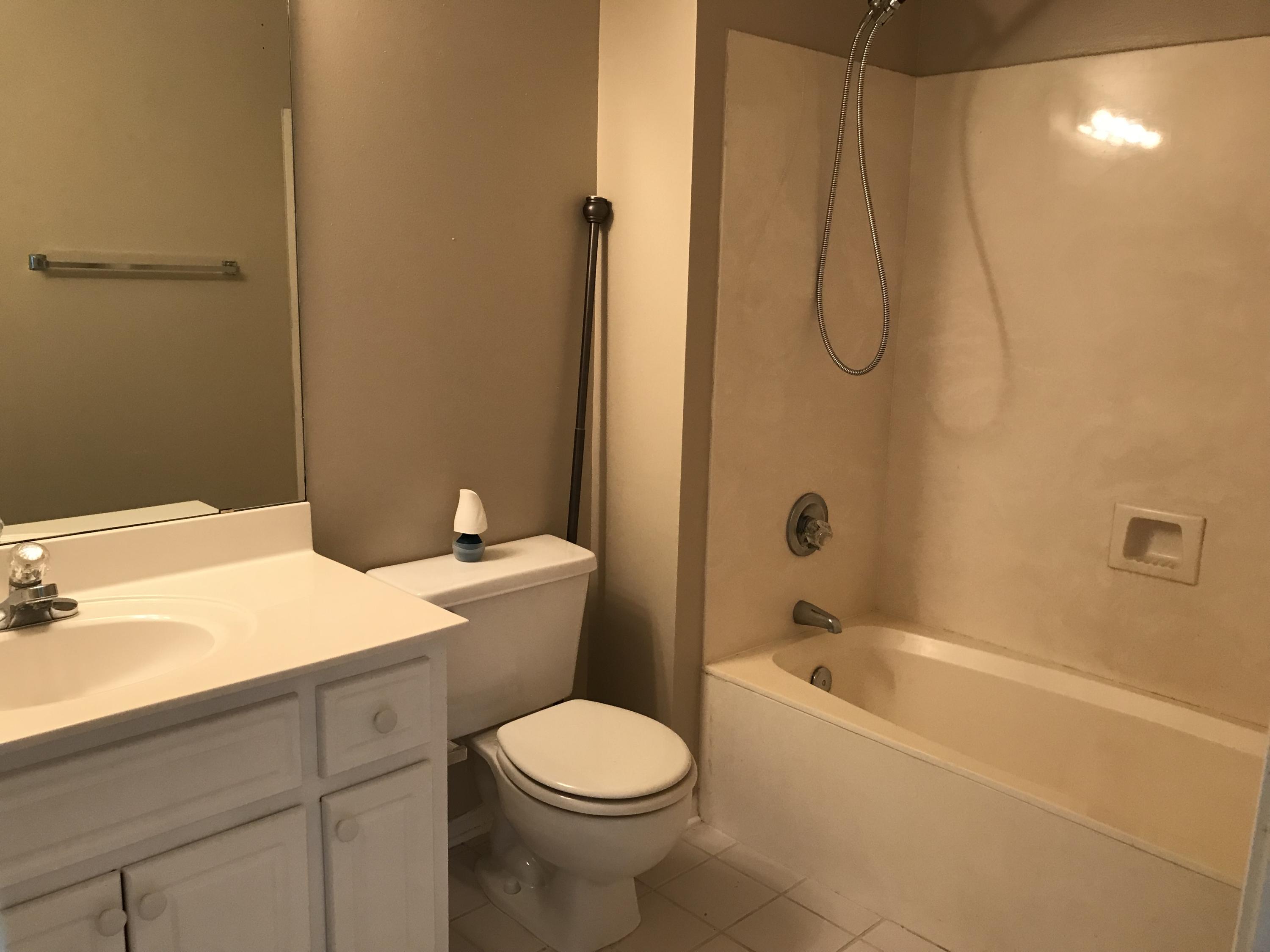 HARBOR BREEZE - Residential Lease