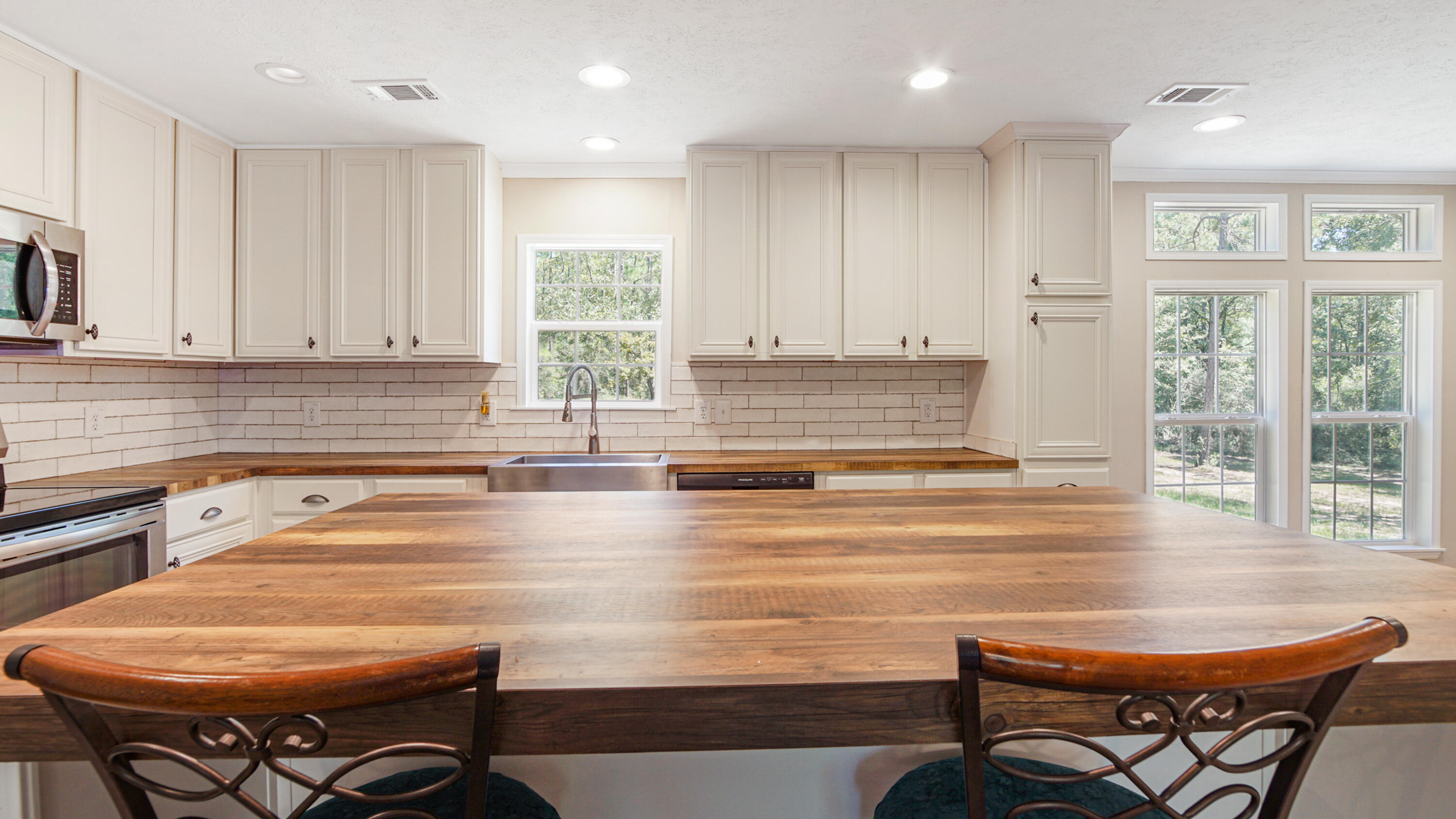 WALTON PLANTATION - Residential