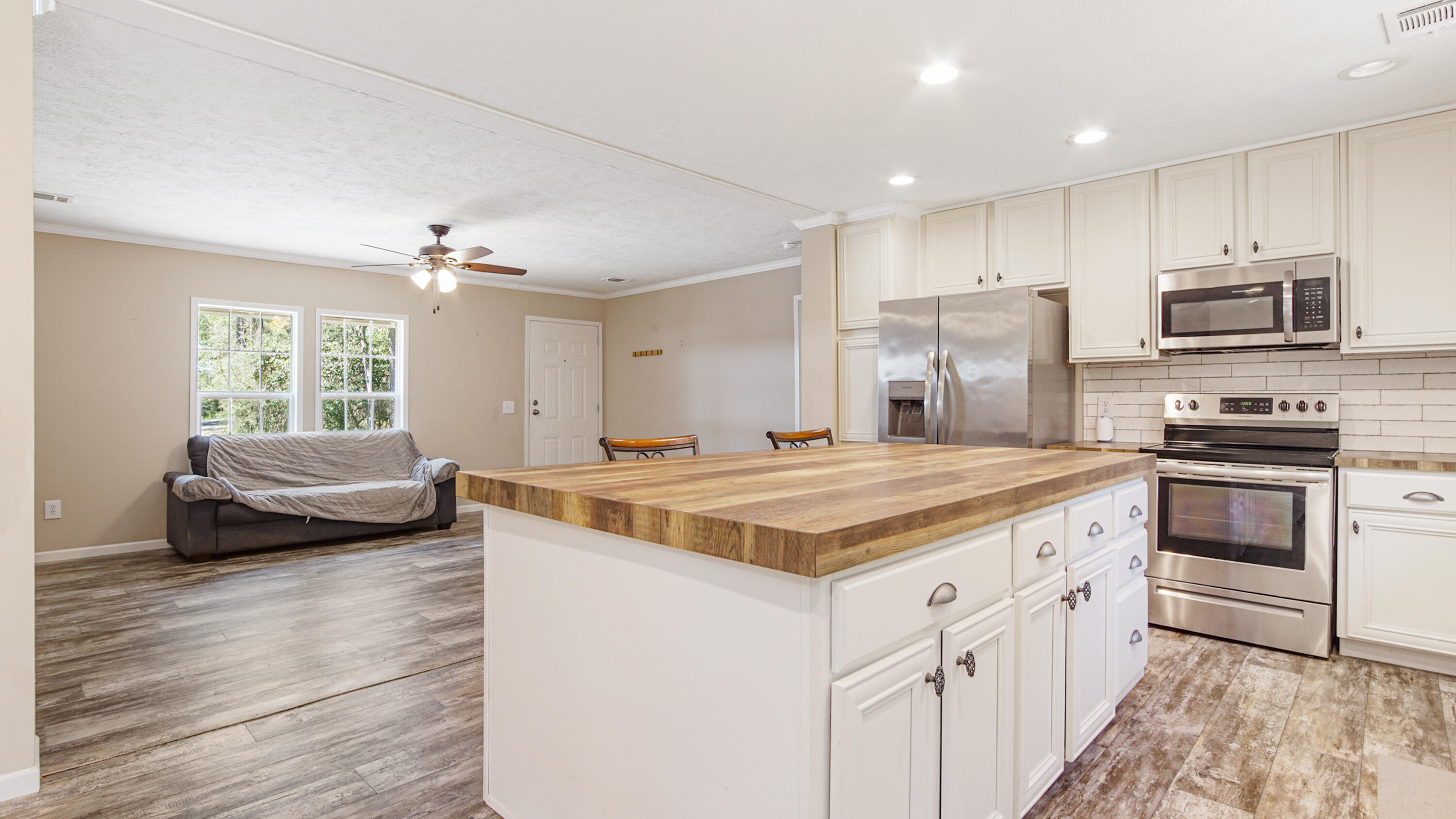 WALTON PLANTATION - Residential