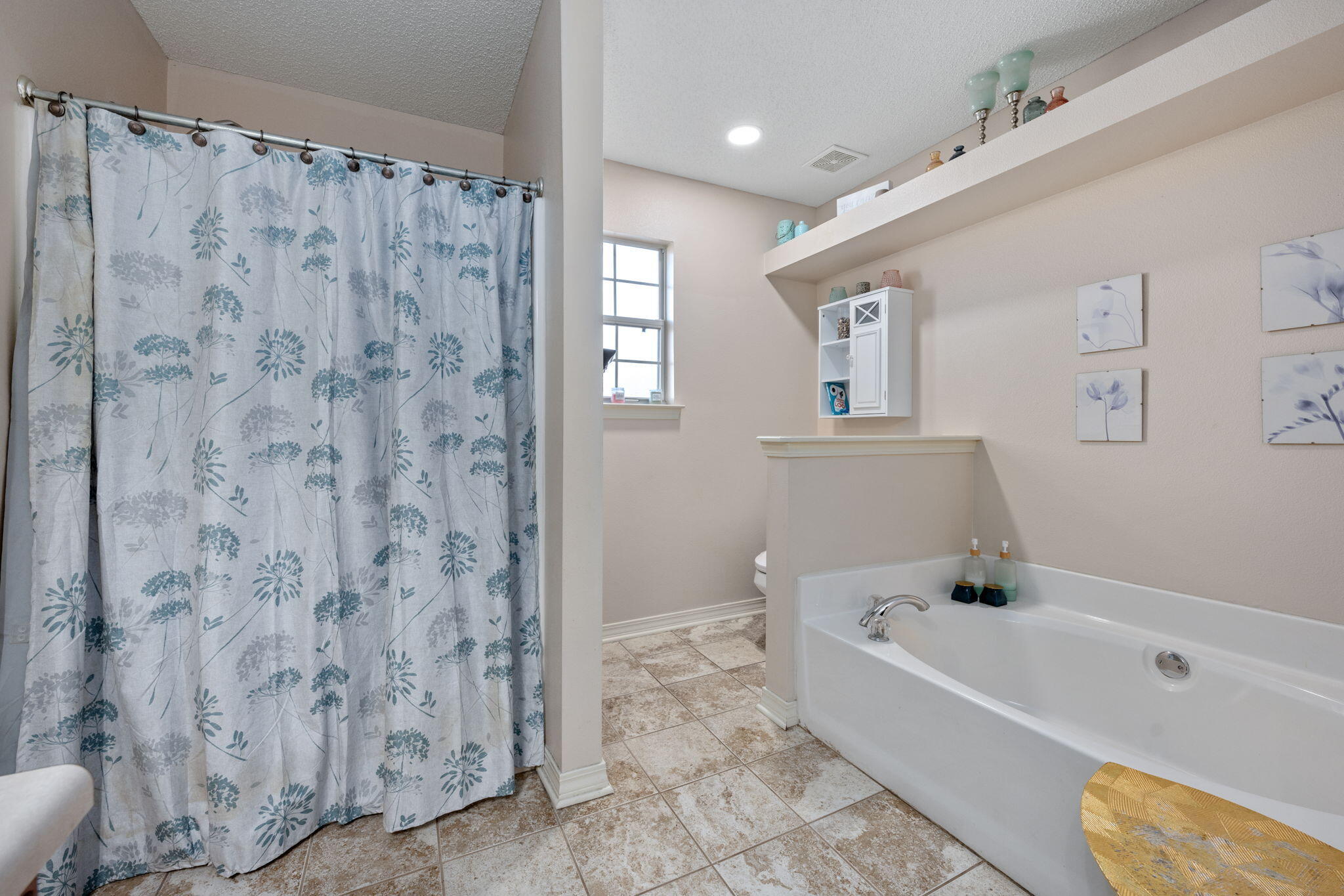 SUMMERDALE - Residential