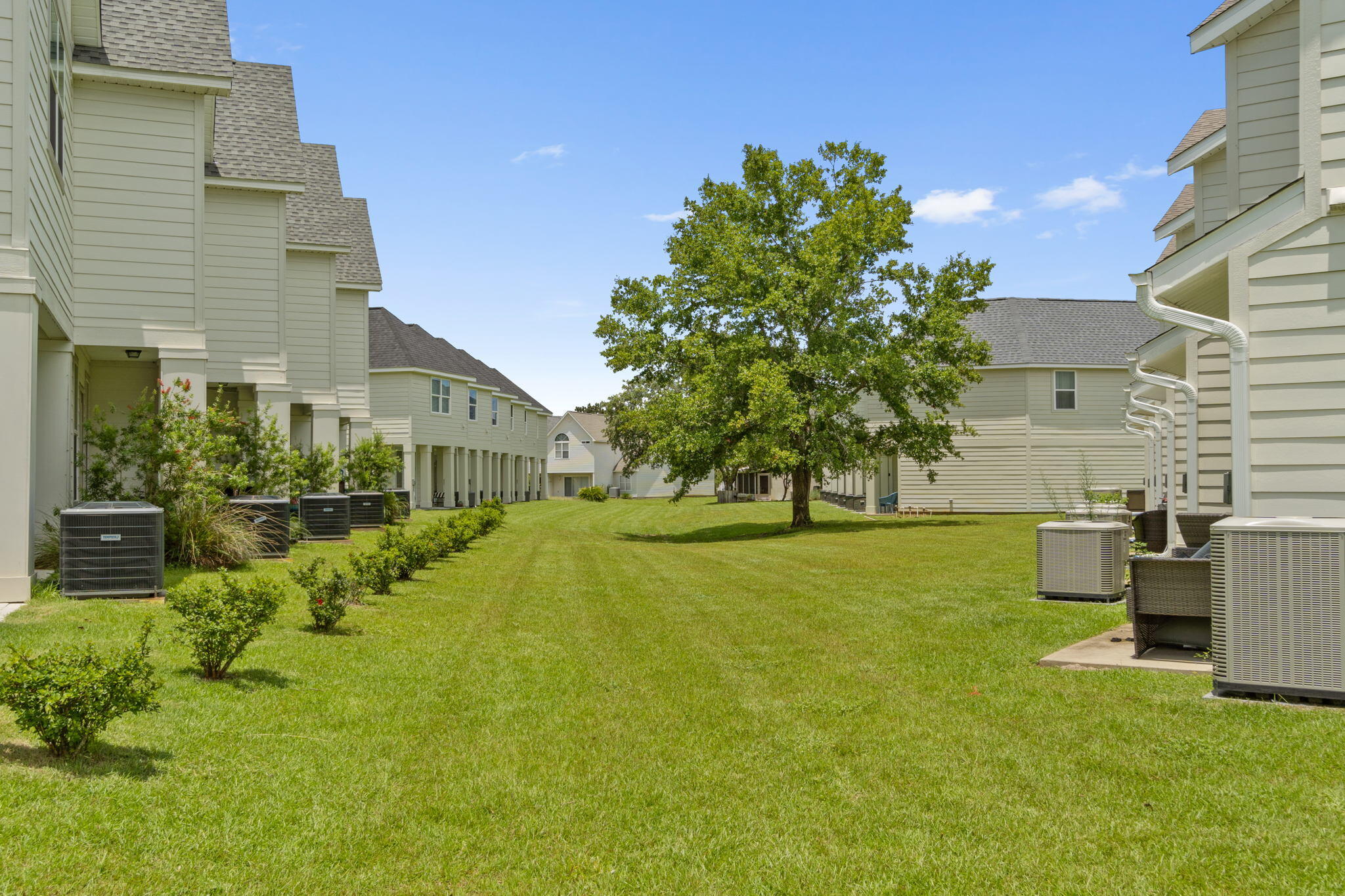 HIDDEN BAY VILLAGE - Residential Lease