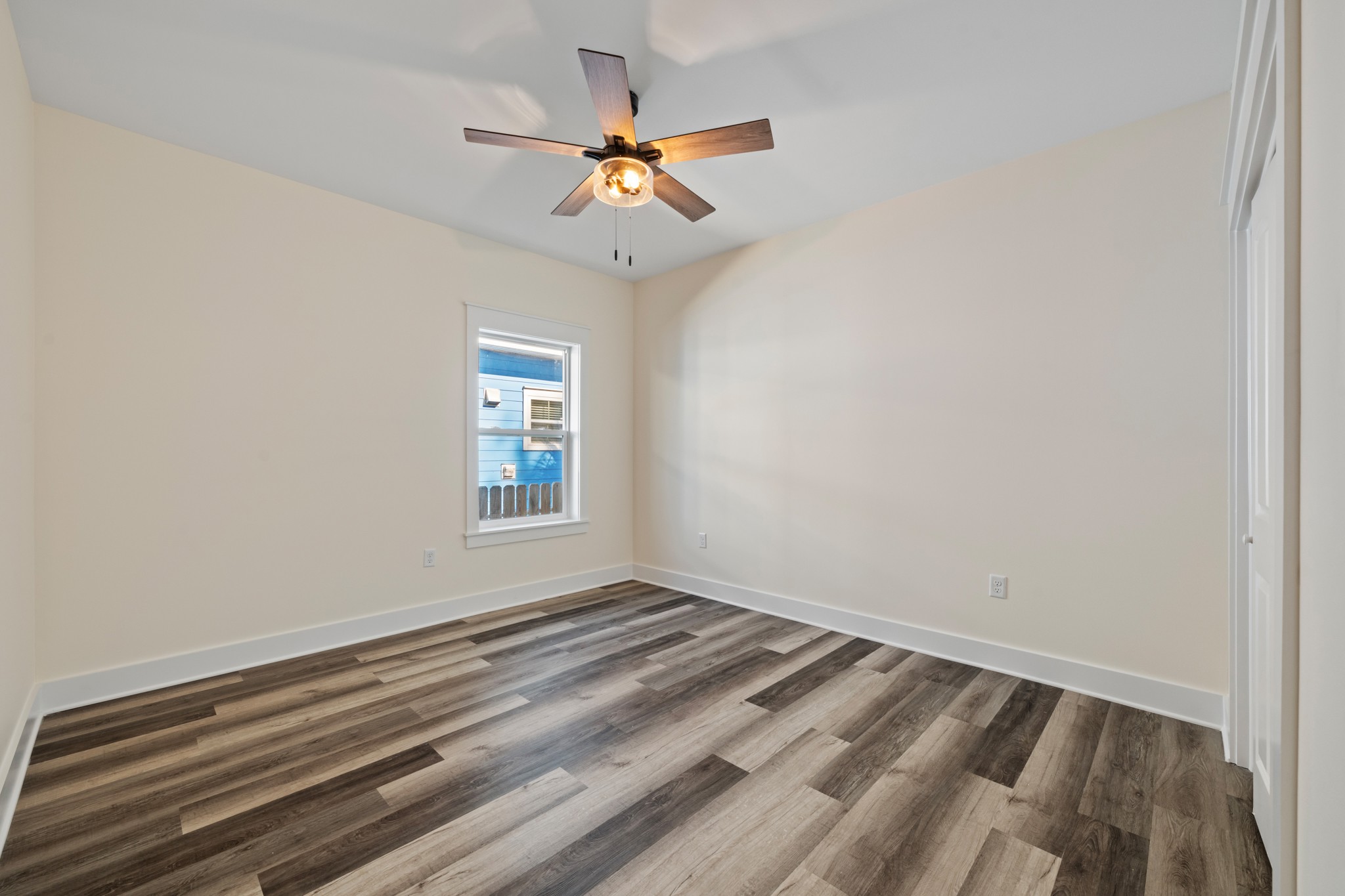 TOWN OF SANTA ROSA - Residential