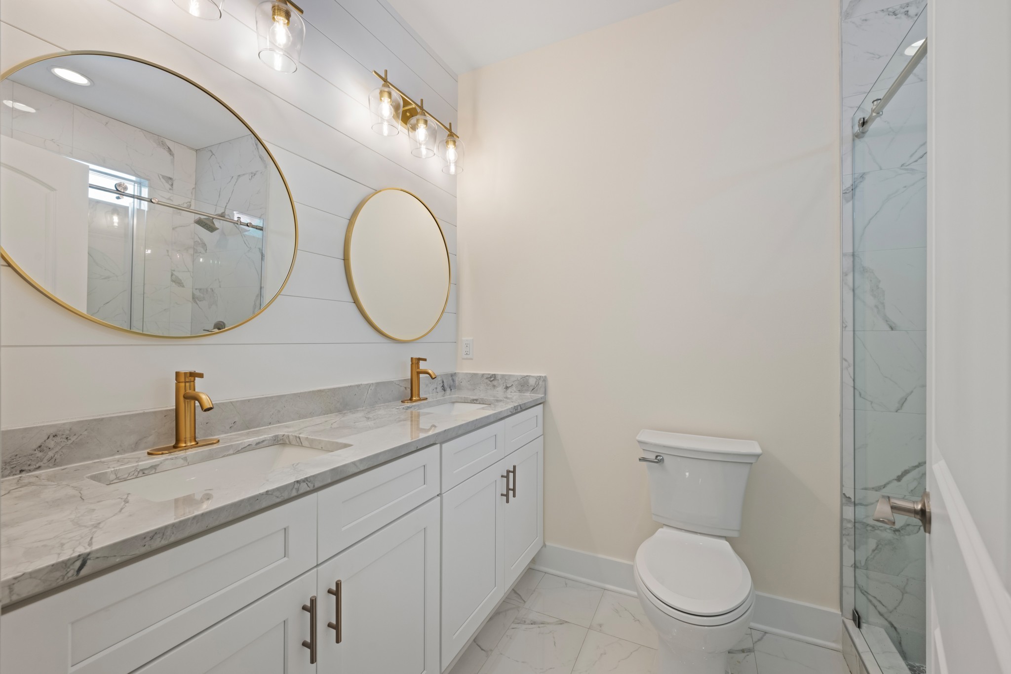 TOWN OF SANTA ROSA - Residential