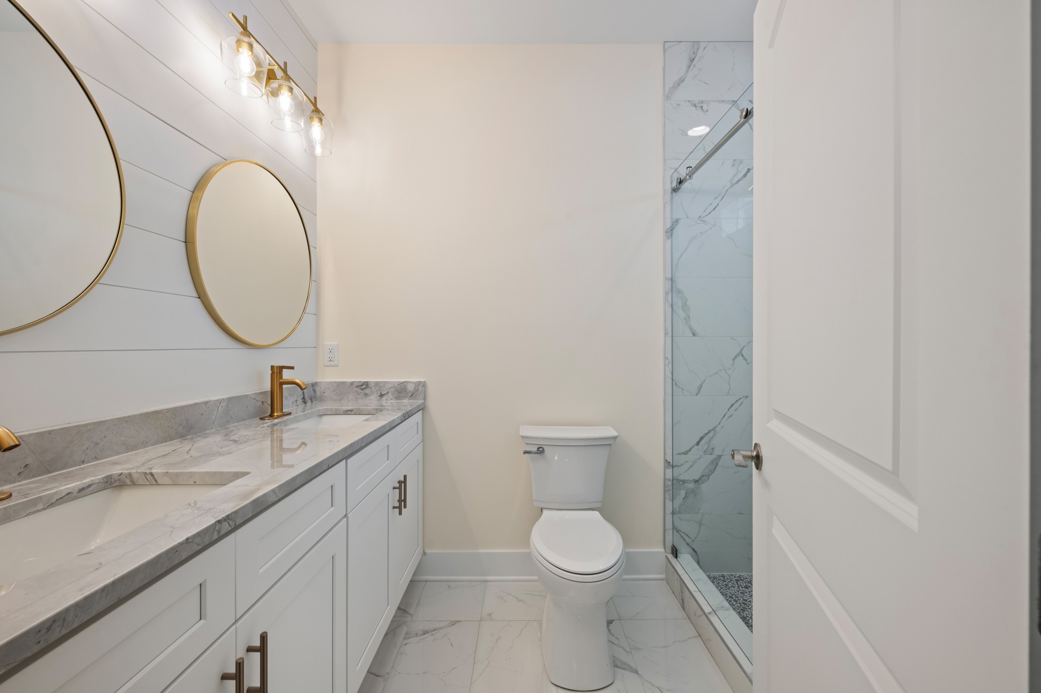 TOWN OF SANTA ROSA - Residential