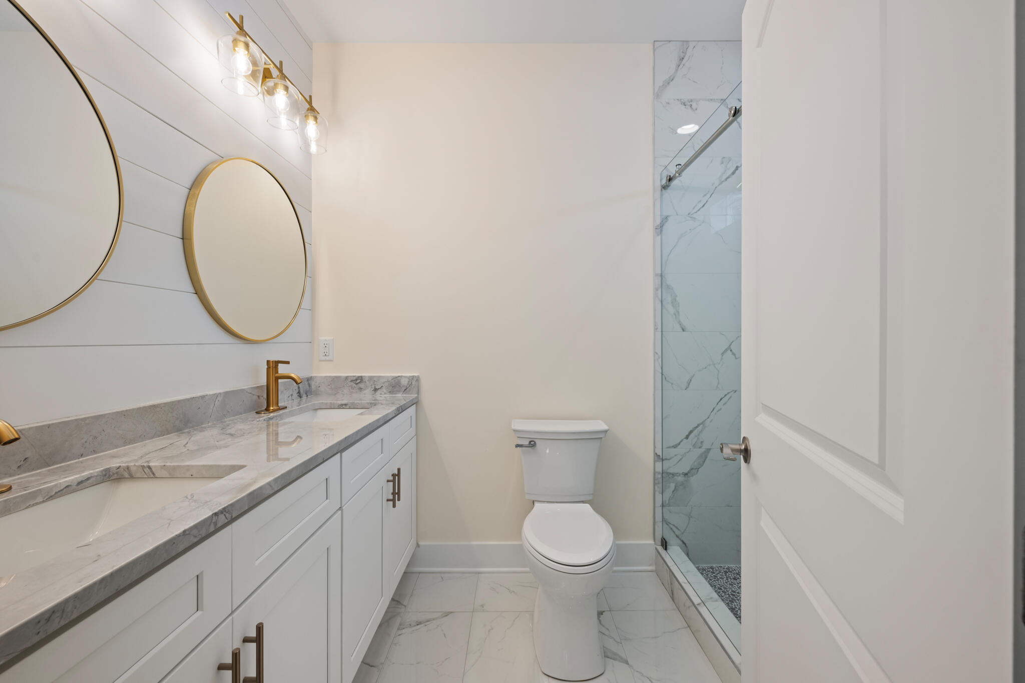 TOWN OF SANTA ROSA - Residential