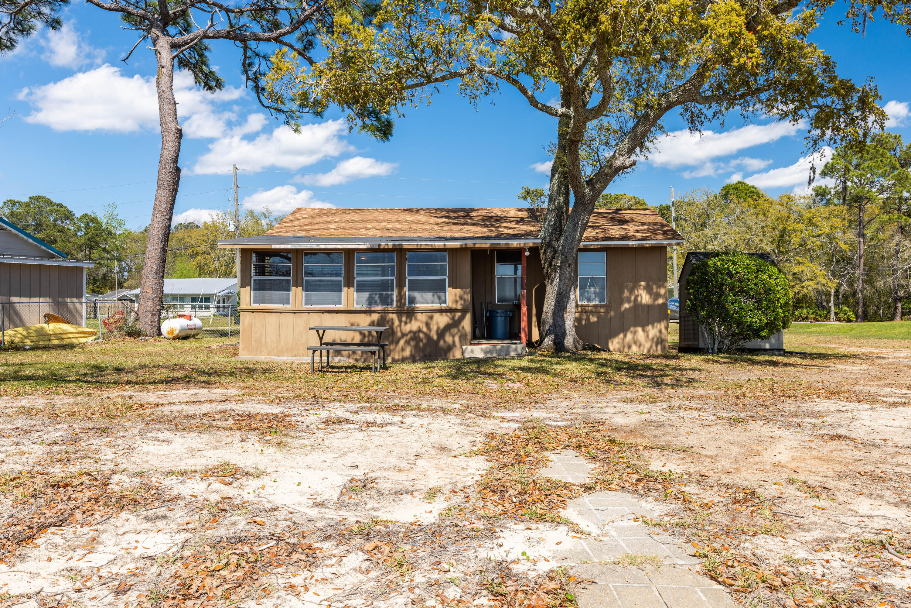 BAY GROVE - Residential