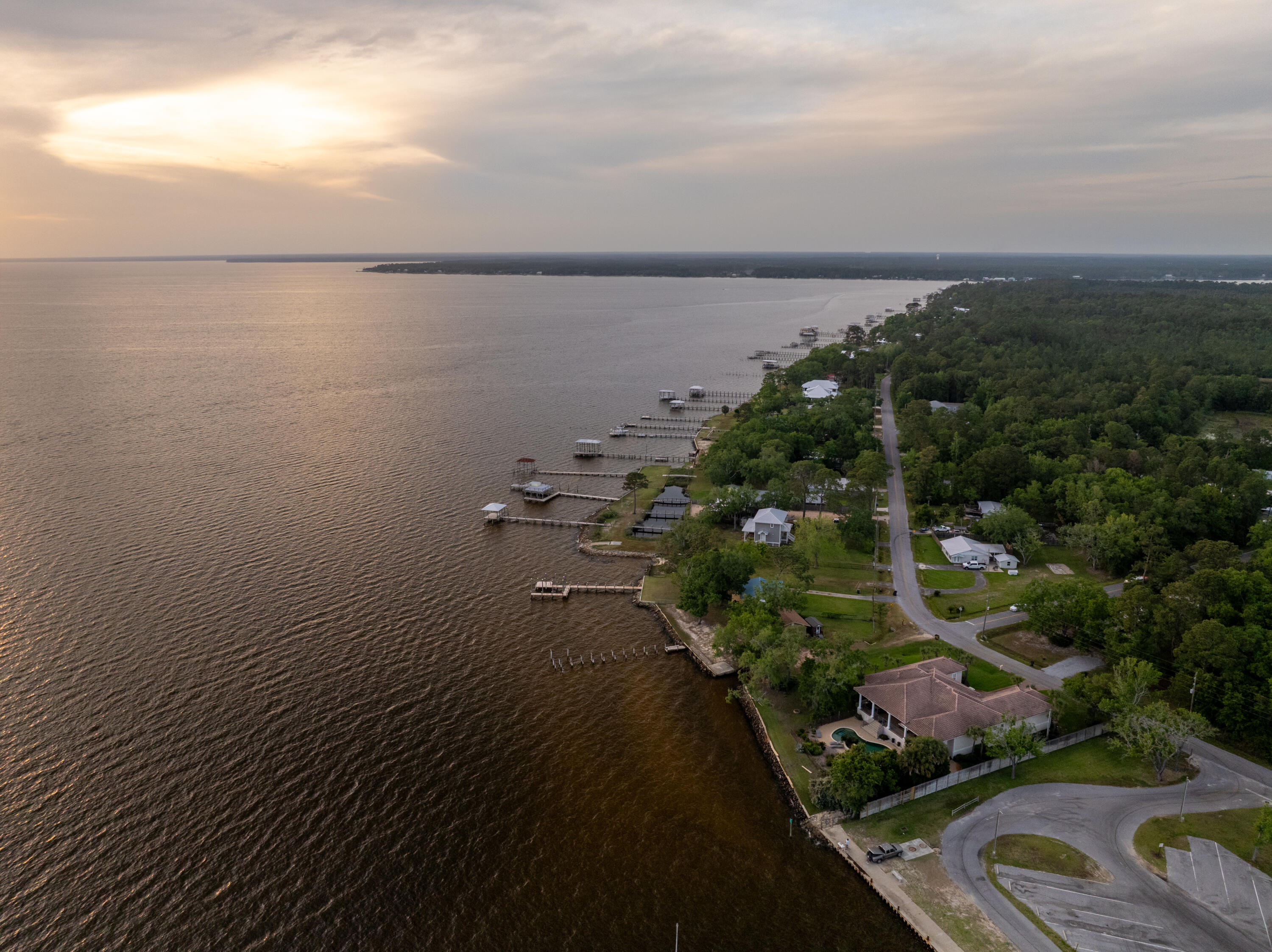 BAY GROVE - Residential