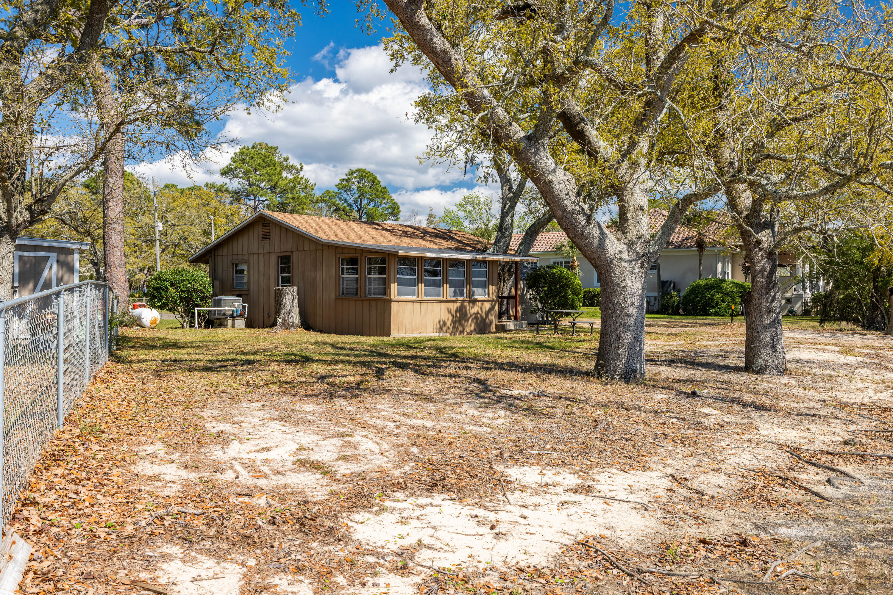 BAY GROVE - Residential