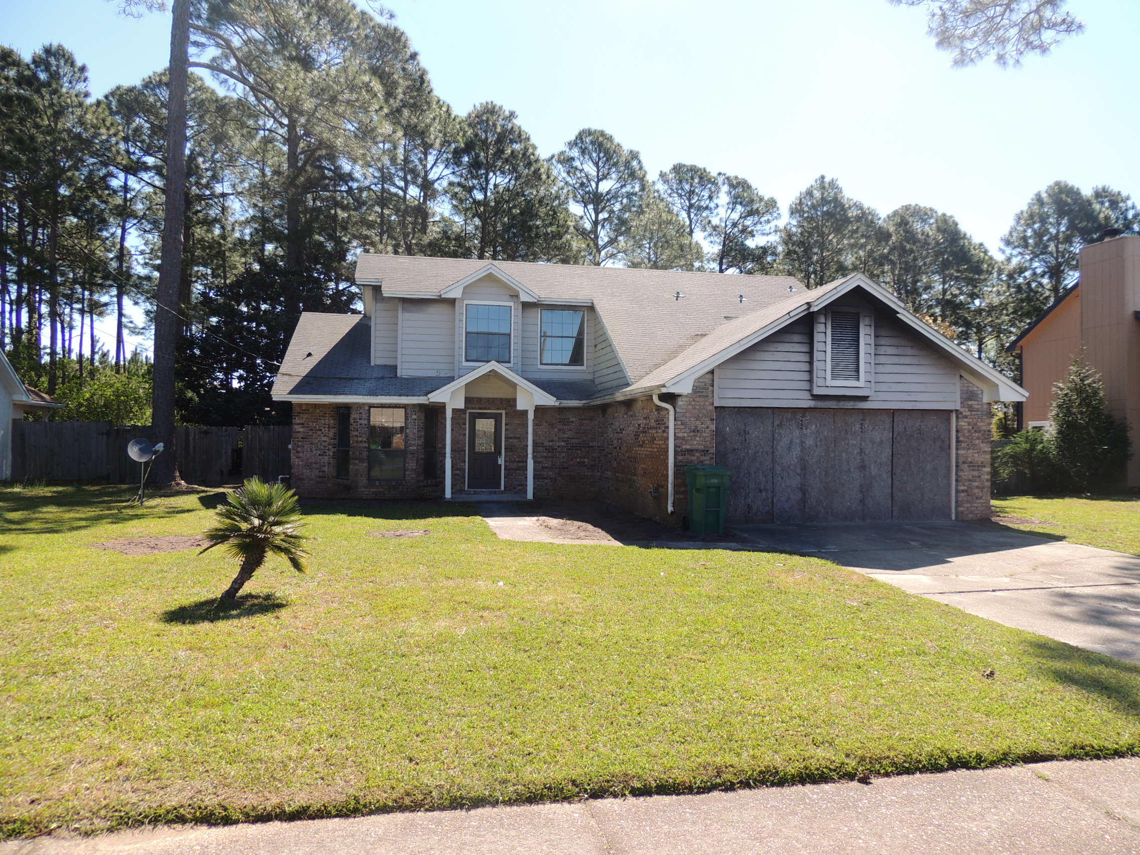 Investor special!!! Great location close to Hurlburt Field and beaches! 3B/2B in a well-established neighborhood.House had fire in the garage. Good bones and mainly has smoke damage. Great opportunity to turn this house into a beautiful family home. Buyer to verify all pertinent information including square footage and lot dimensions. Property to be sold as is.