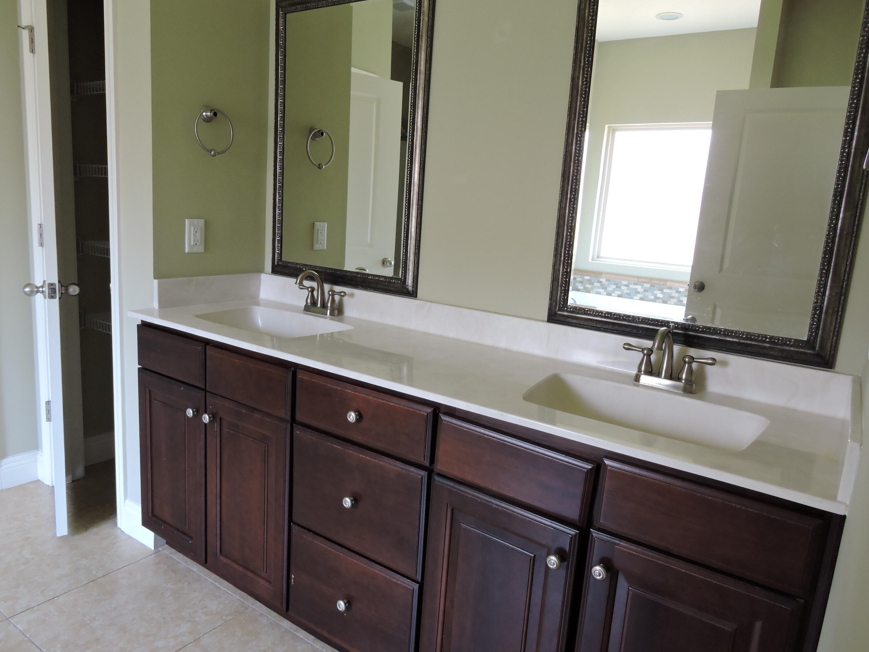 ASHTIN ESTATES - Residential Lease