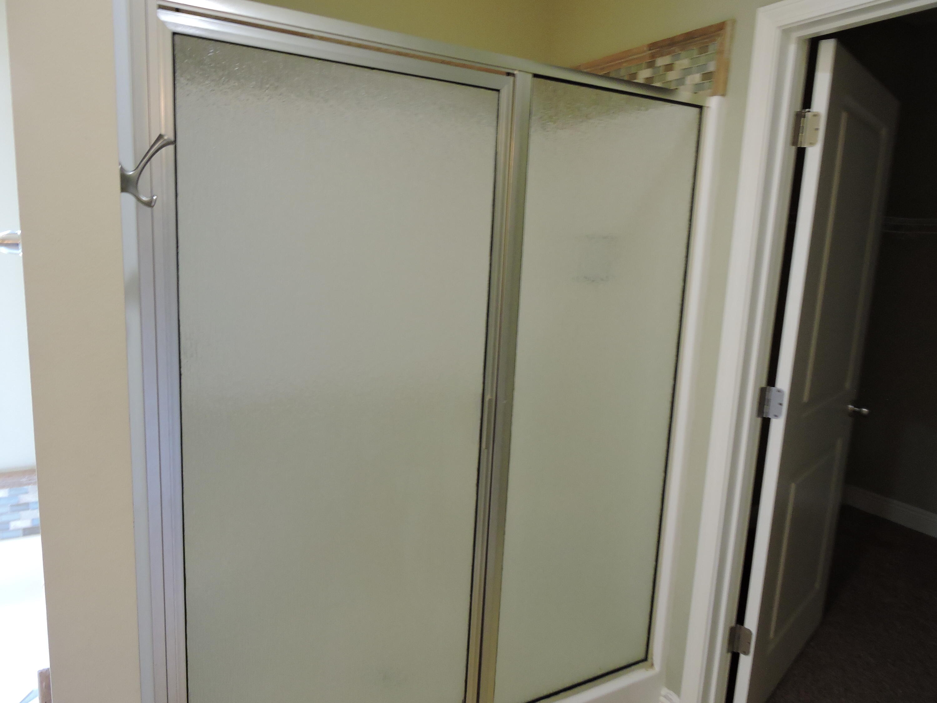 ASHTIN ESTATES - Residential Lease