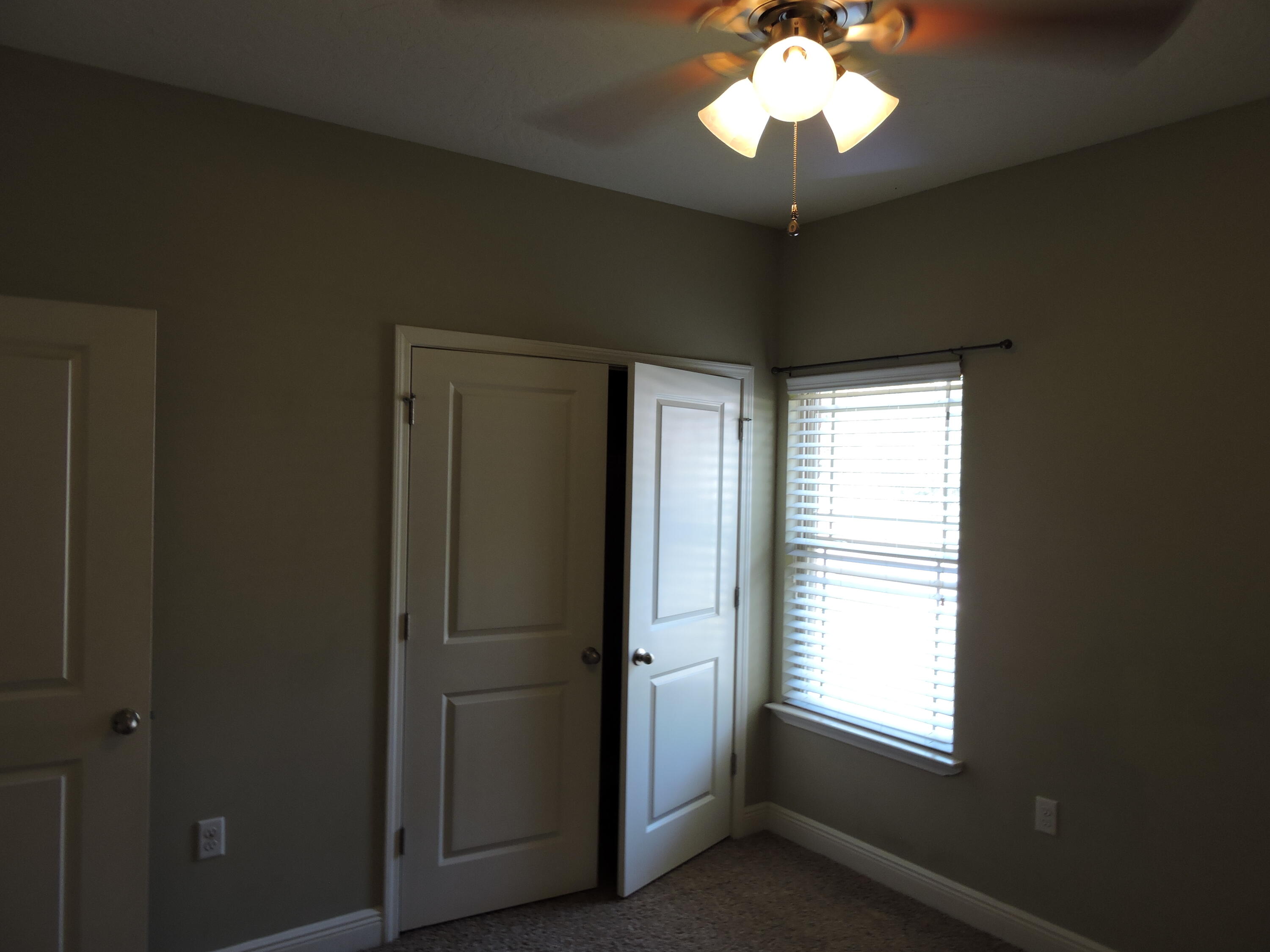 ASHTIN ESTATES - Residential Lease