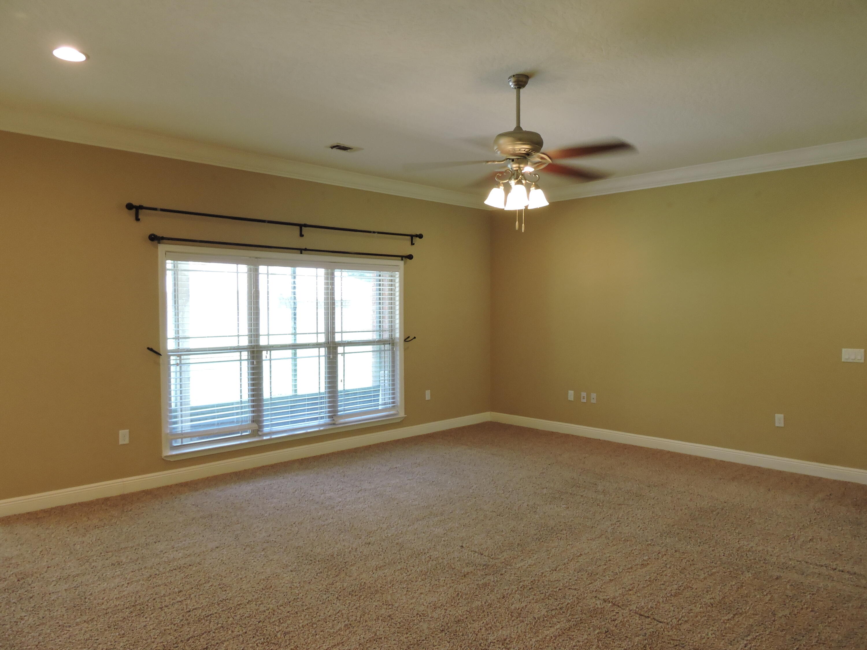 ASHTIN ESTATES - Residential Lease