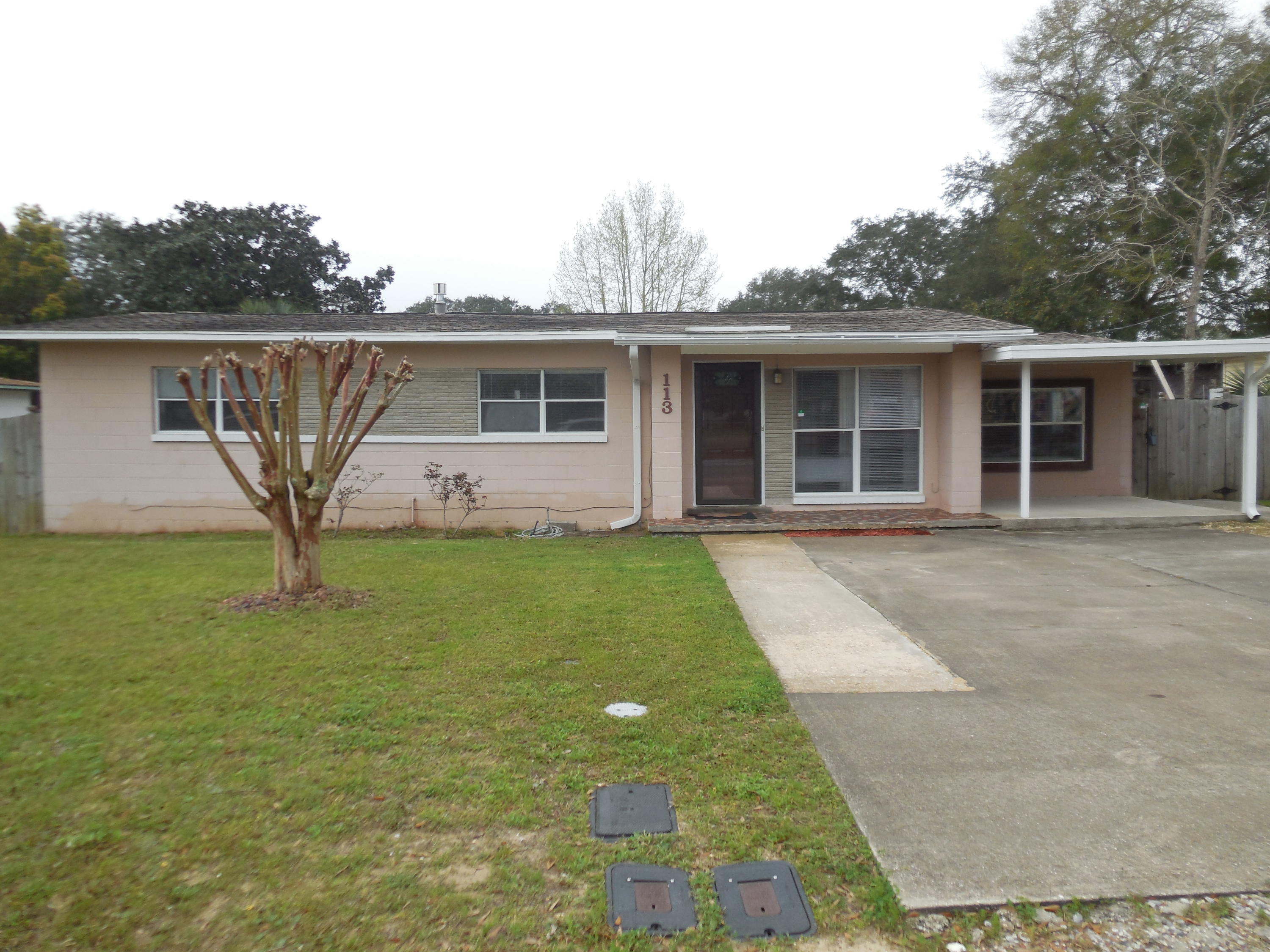 DON'T MISS THIS ONE!!! AN OLDIE BUT GOODIE IN THE HEART OF NICEVILLE!!! GOTTA SEE TO APPRECIATE!! MORE HOUSE THAN SF SHOWS!! Great 3BR/2B block ranch home that is ''solid as a rock'!!! Perfect for all ages. Great area for young families - across the street to park, playground, basketball, ball field & tennis; 3 mi to East Gate of Eglin, 15 min to Duke, walking distance to middle, high school & NW Florida College. Great walking area & close to Niceville Complex which houses the Library, City Hall, Police, Fire, Community Center, Children's Park & still 20 min to Destin. Built in 1955, this home has poured concrete headers, most all plaster walls & ceilings w/exception to kitchen. Also you will find a ''Hurricane Hallway'' - so you can ride out the storm in more comfort!! Read on