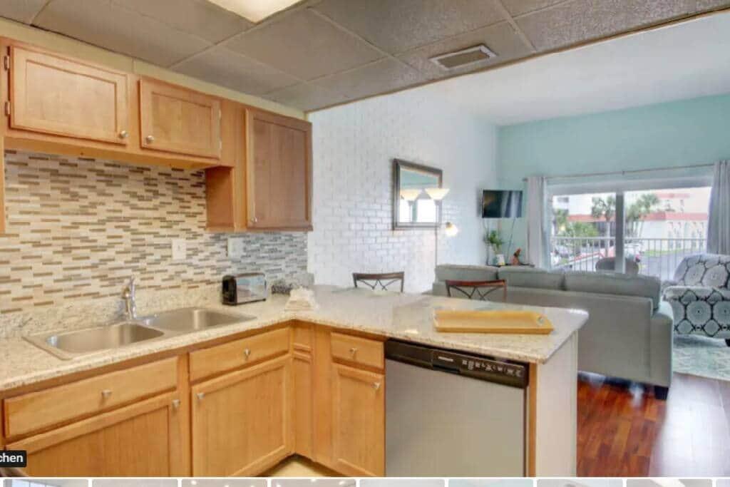 EL MATADOR CONDO - Residential