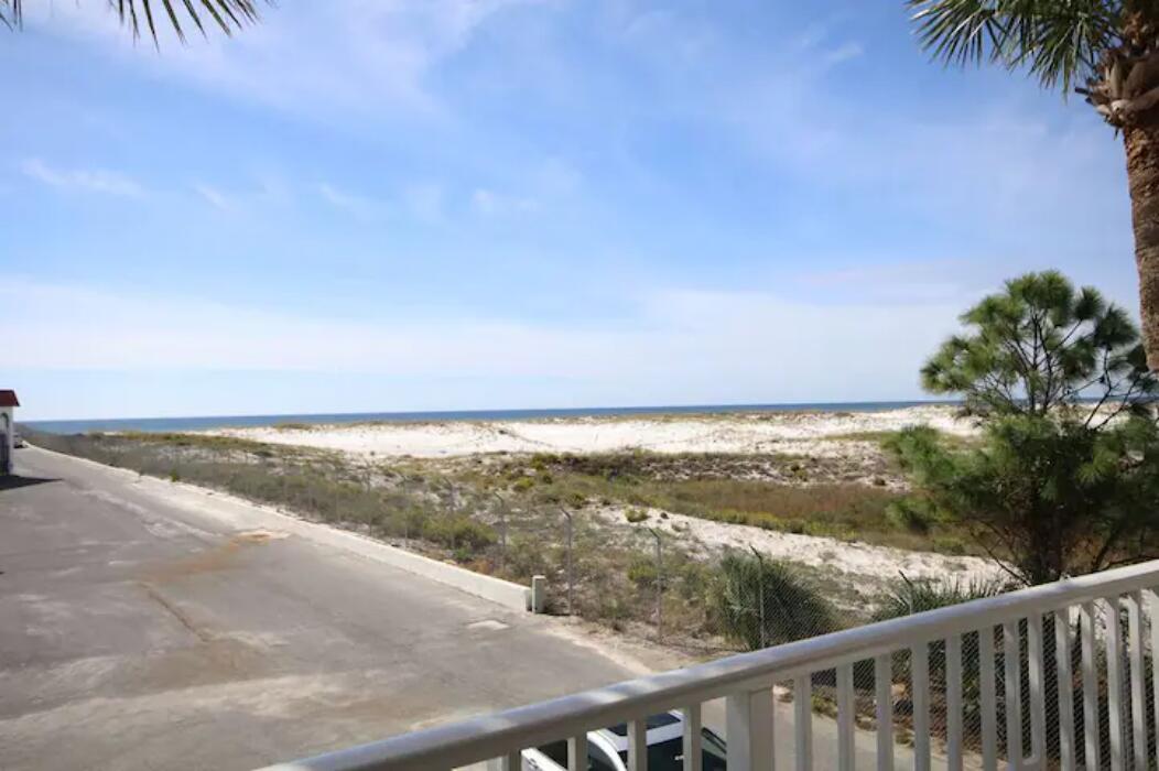 Very nice 2nd floor efficiency facing the Gulf. Great investment unit. . Appealing floor plan with optimum use of space. Conveniently located next to pool, Tennis, sauna, and other amenities. 24 hour security, established vacation clientele, and adjacent to beautiful undeveloped beach.