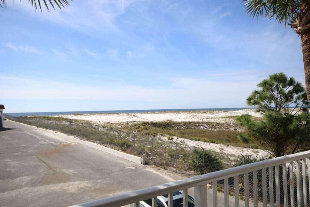 EL MATADOR CONDO - Residential