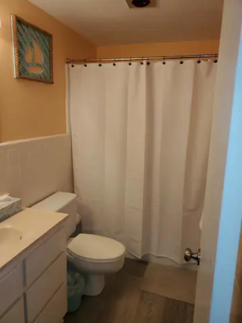 EL MATADOR CONDO - Residential