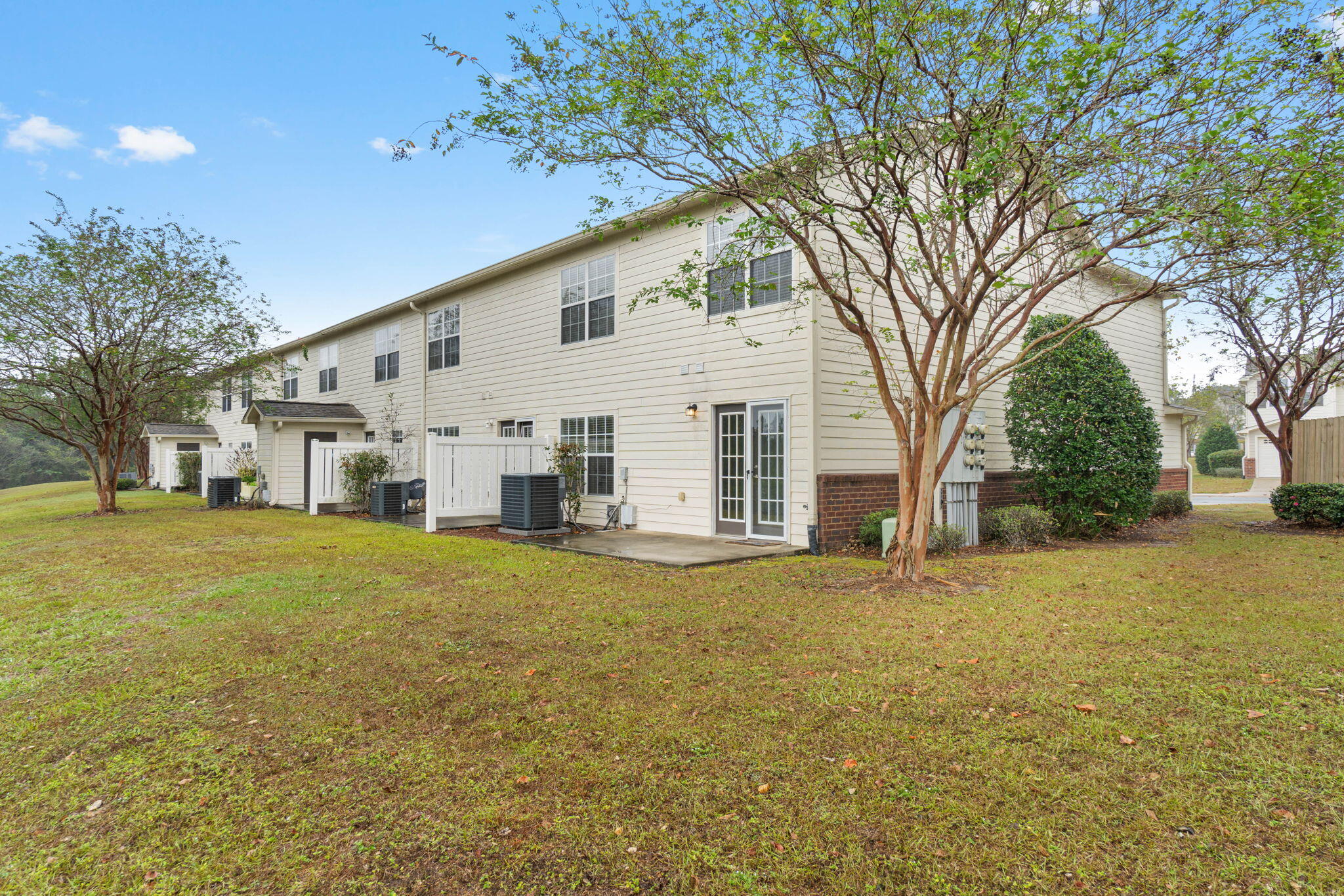 EAGLES LANDING - Residential Lease
