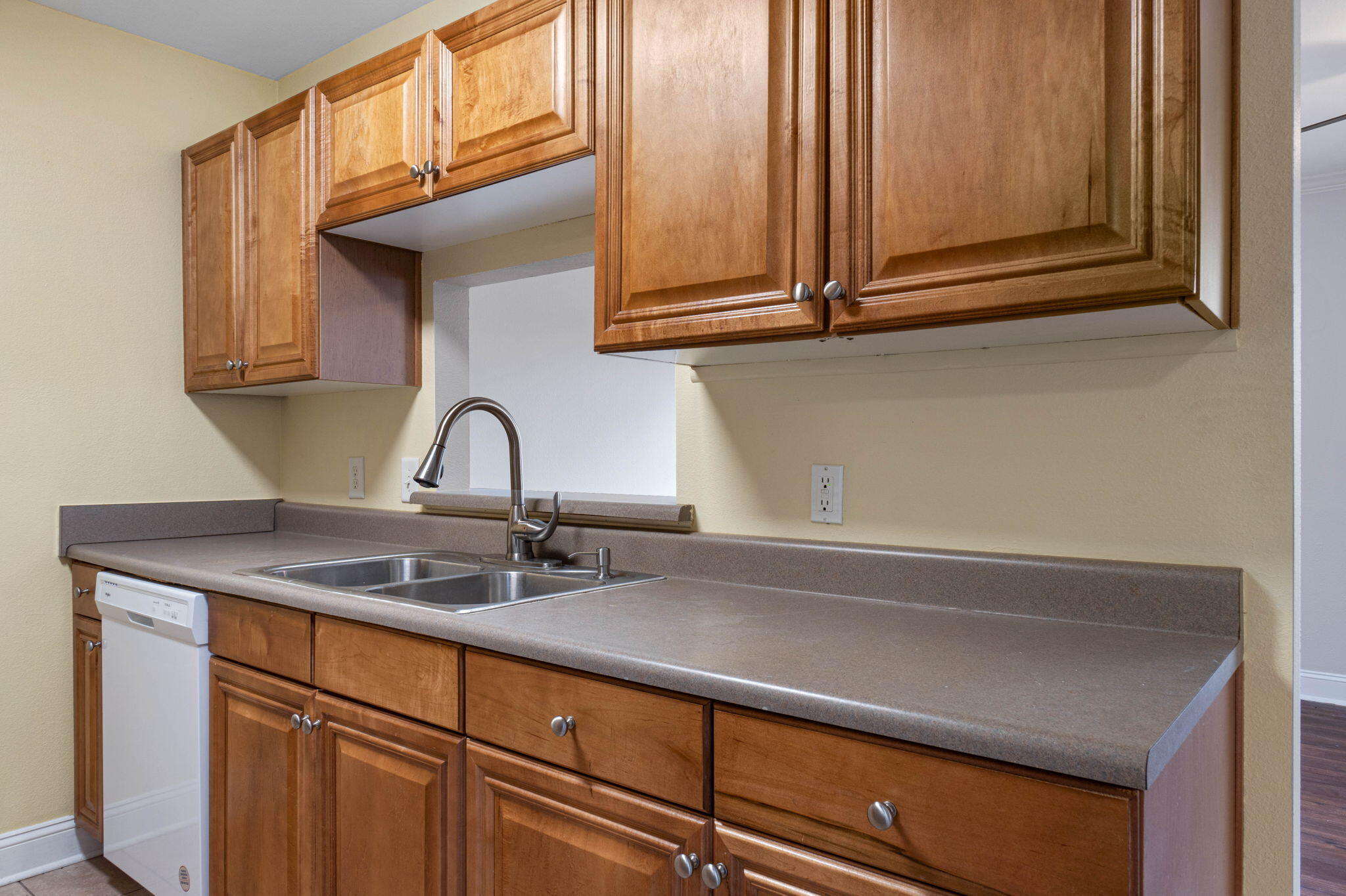 EAGLES LANDING - Residential Lease