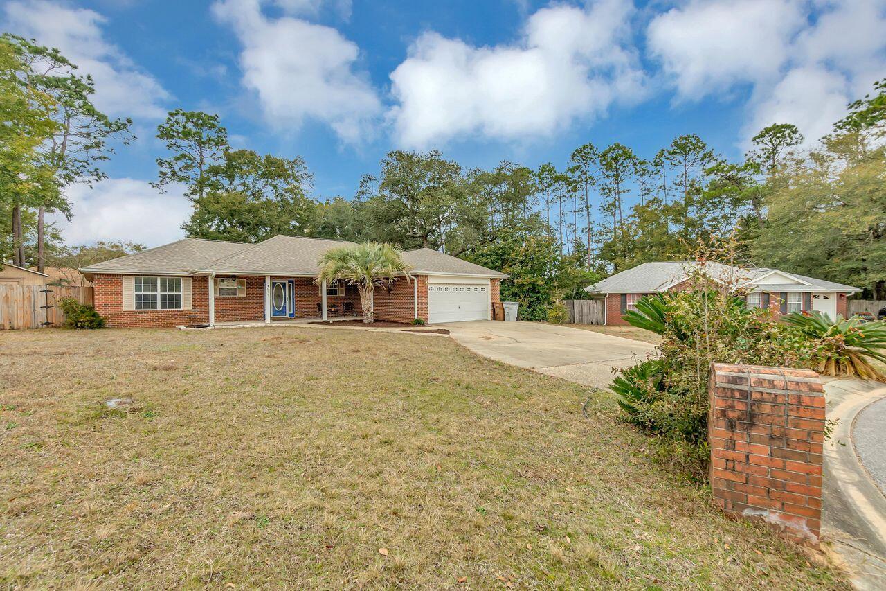 WOODBURY FOREST - Residential
