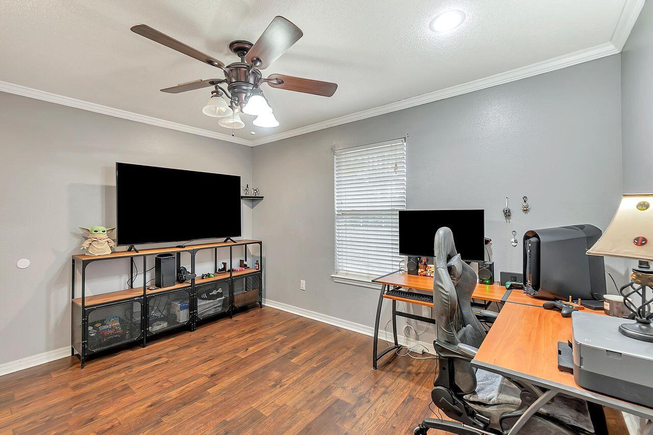 WOODBURY FOREST - Residential