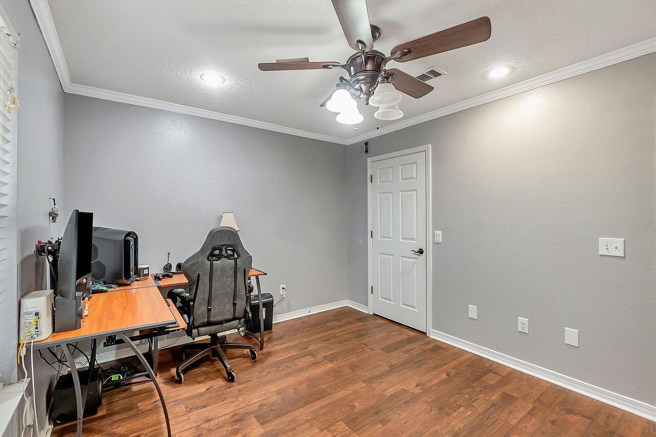 WOODBURY FOREST - Residential