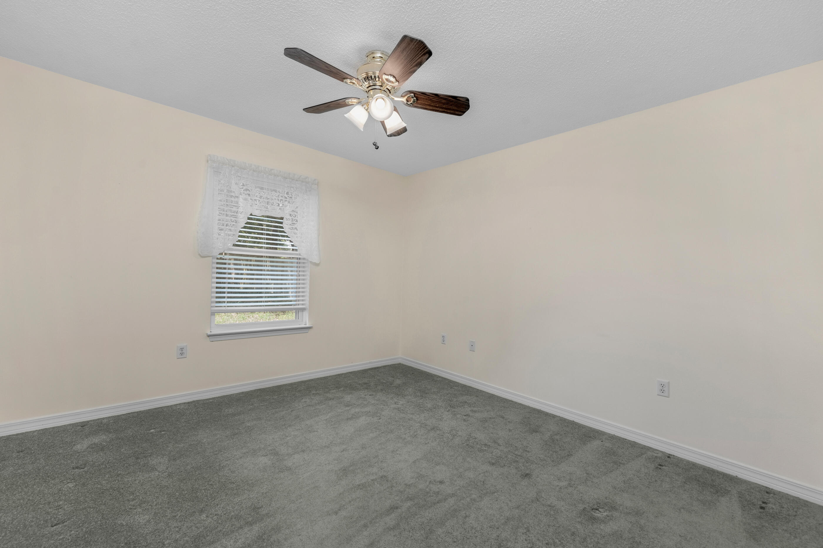 BRISTOL VILLAGE RAINTREE ESTATES - Residential