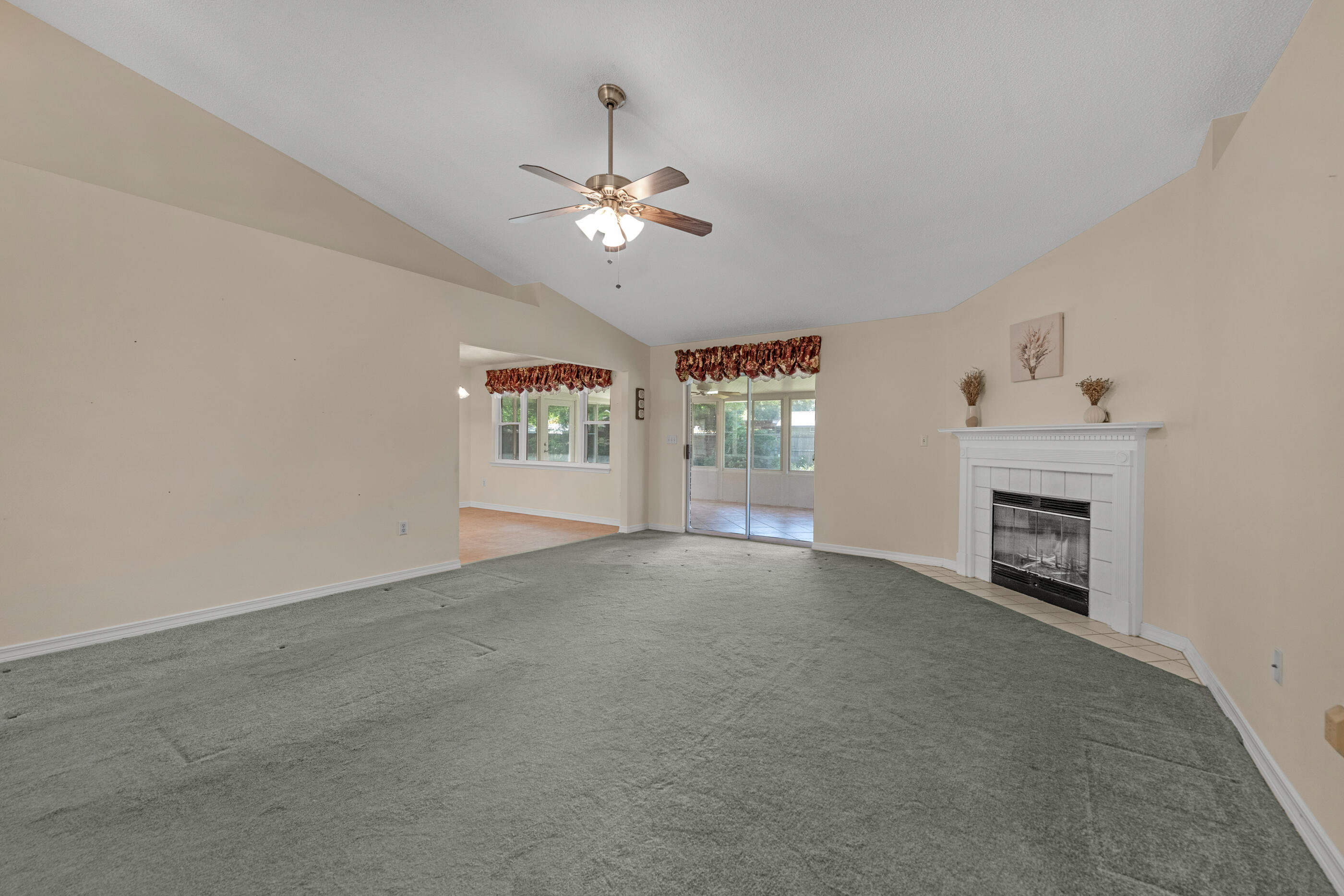 BRISTOL VILLAGE RAINTREE ESTATES - Residential