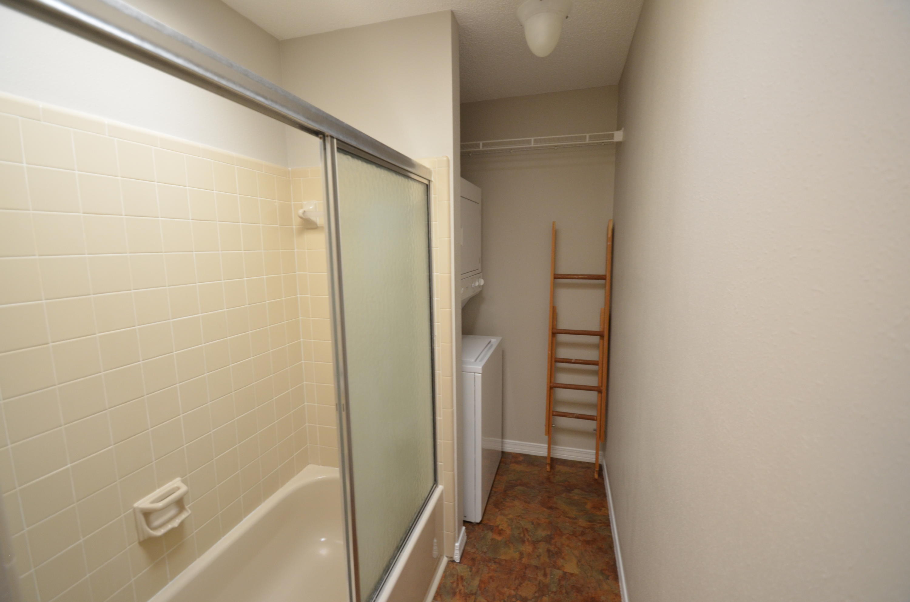 EMERALD GARDENS - Residential