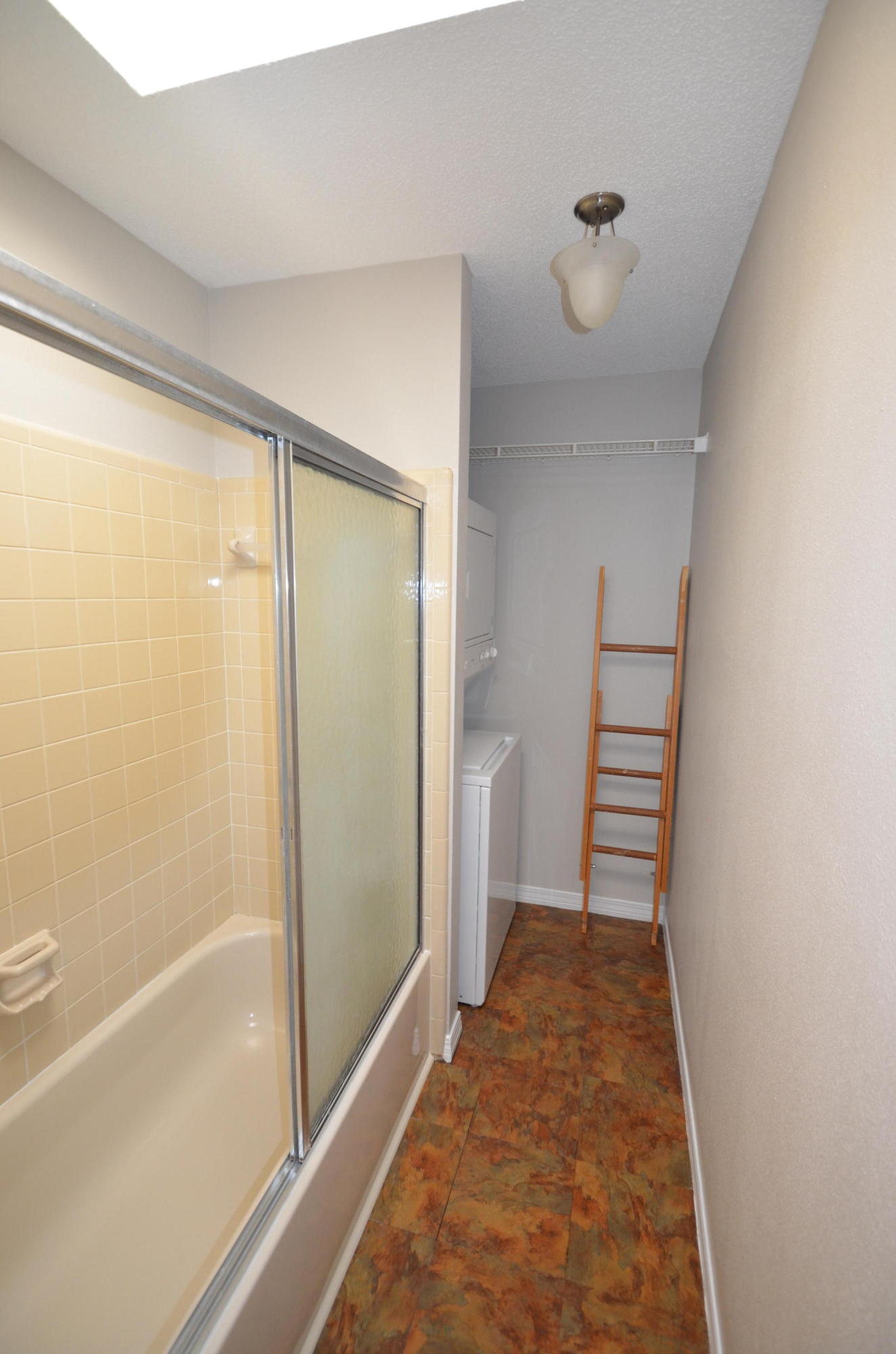 EMERALD GARDENS - Residential