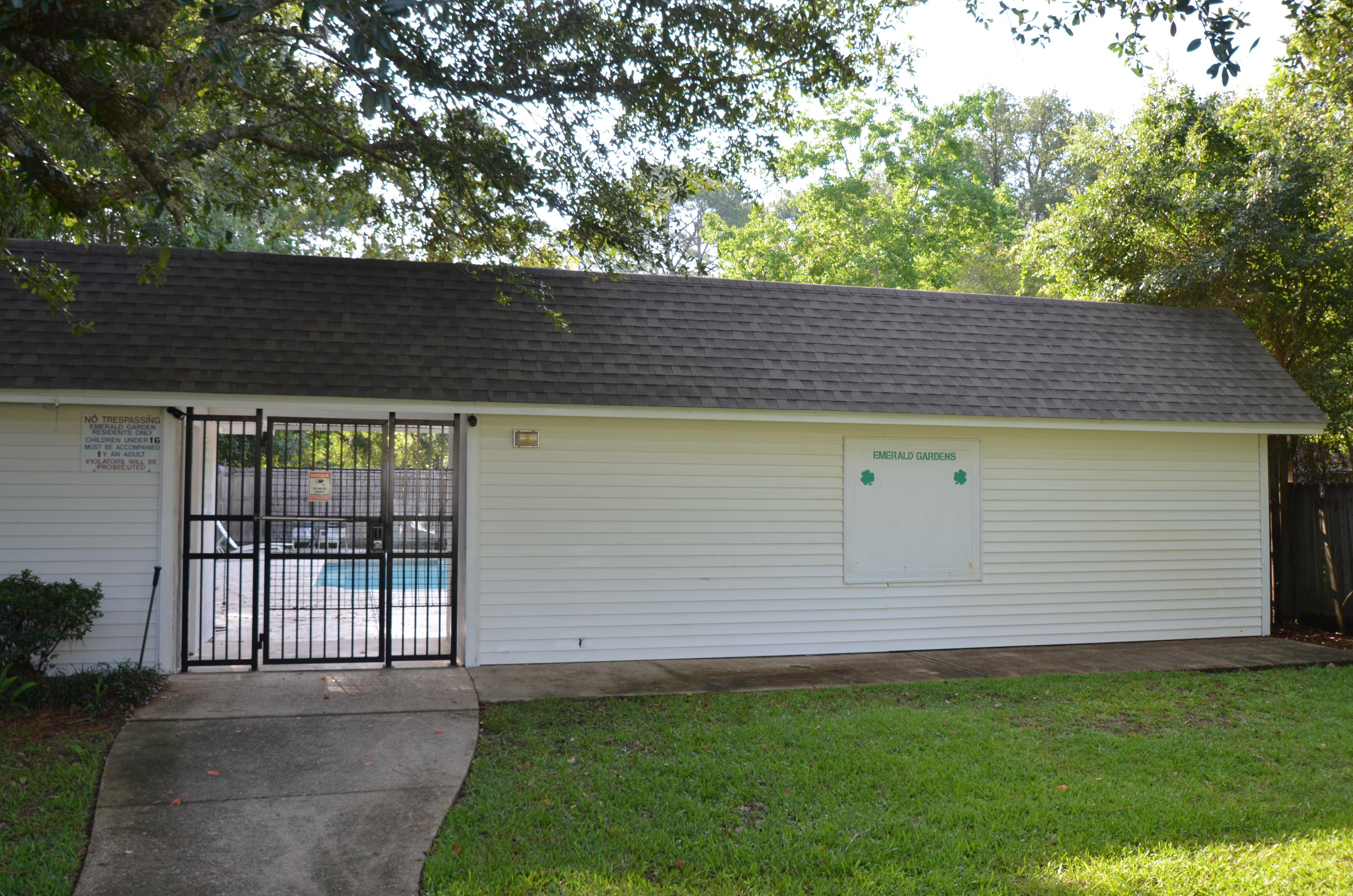 EMERALD GARDENS - Residential