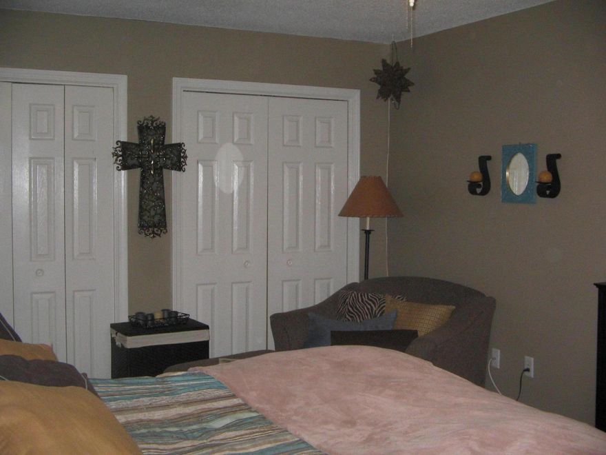''SHORT SALE,'' SOLD ''AS IS'' Bank approved price. Great home for first time home buyer. Open first floor with family room, dining room and kitchen, looking out the sliding doors to the enclosed porch that leads to the back yard. Plus a 1/2 bath with the laundry hook ups. Home features bath and double closet in each bedroom up stairs. Lots of storage, and a single car garage. PROPERTY TO BE SOLD ''AS IS''. BANK TO NET 72,160. Work it out and bring me an offer!