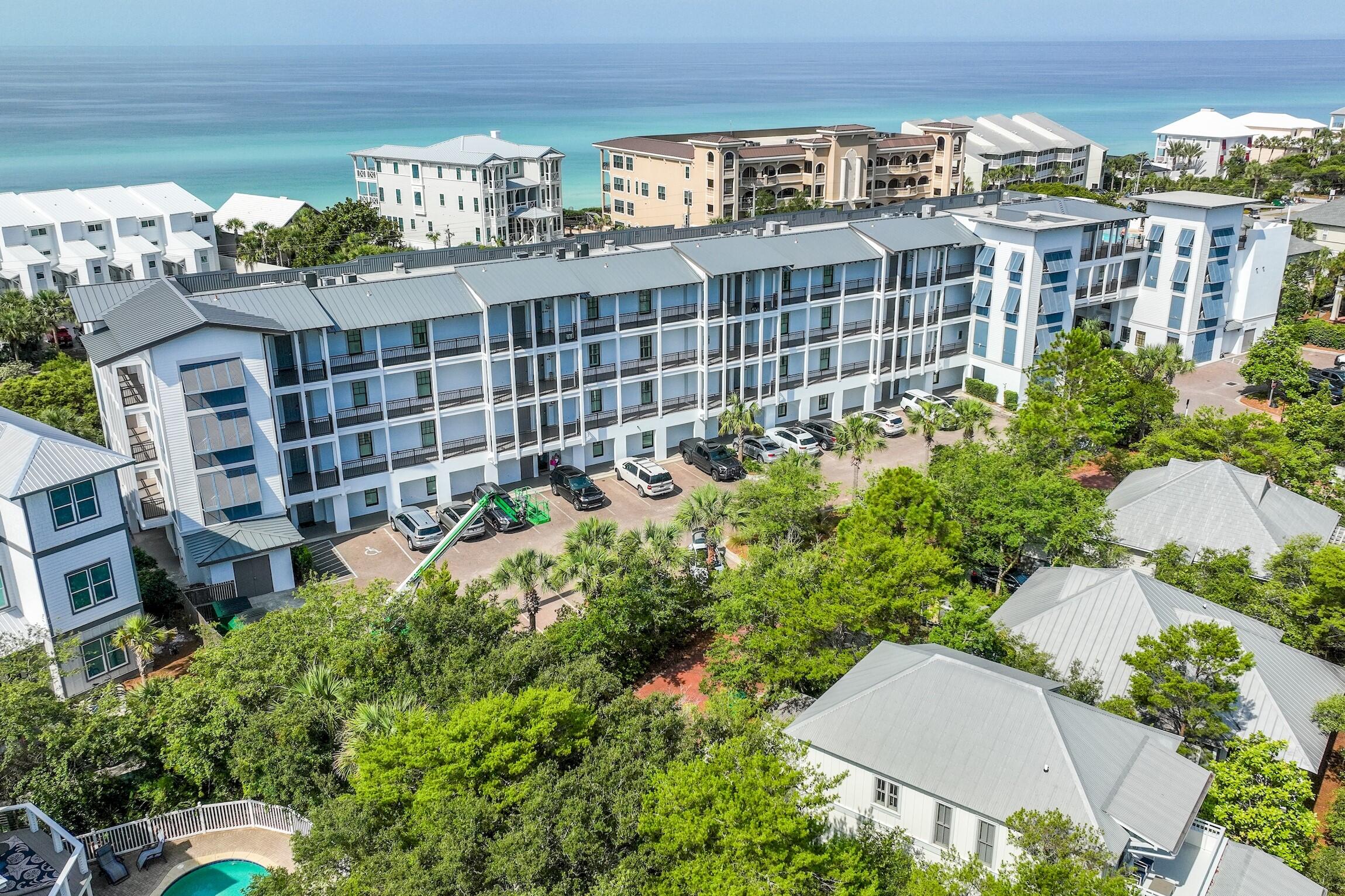 Waterhouse Condo - Residential