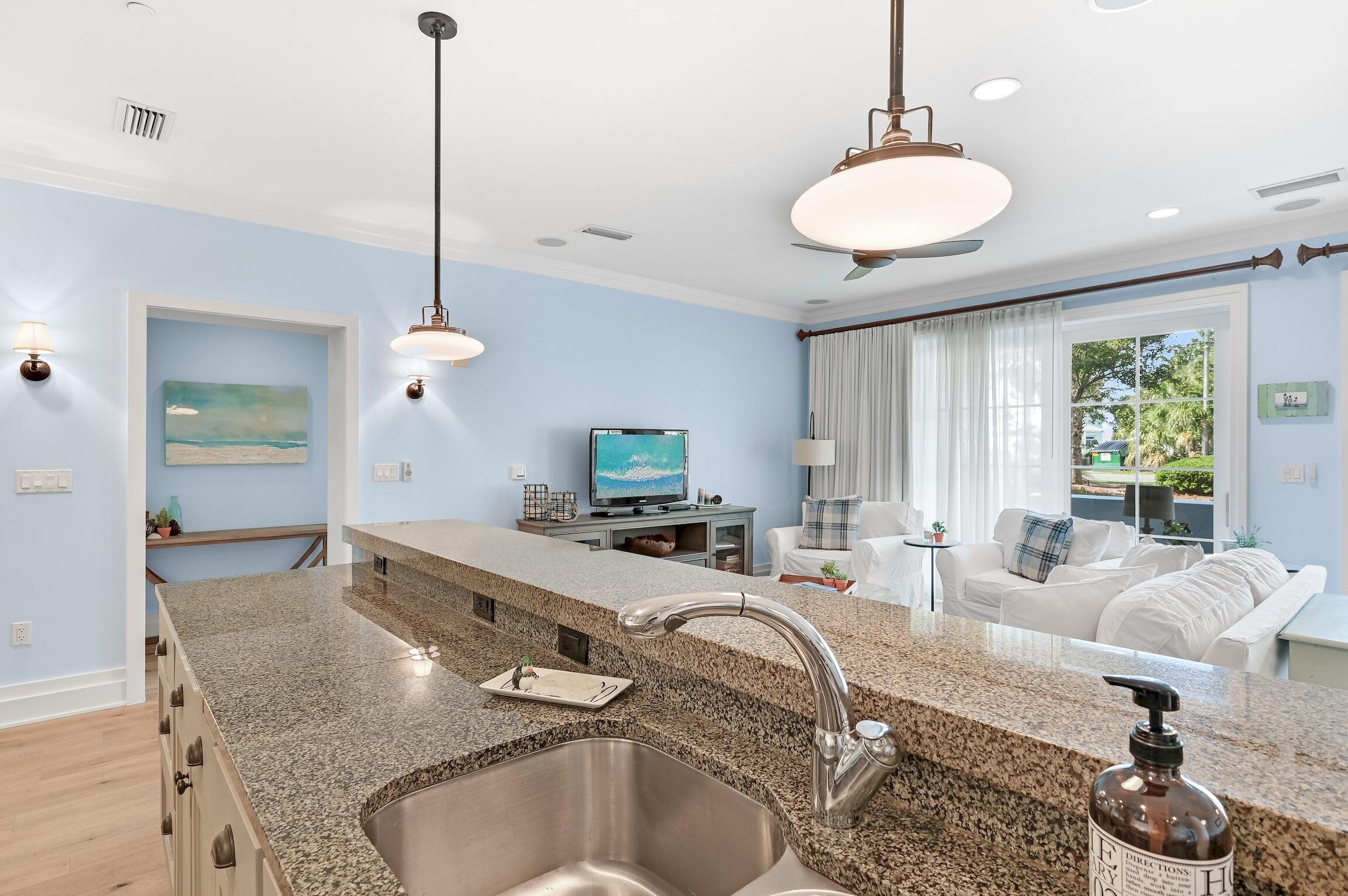 Waterhouse Condo - Residential