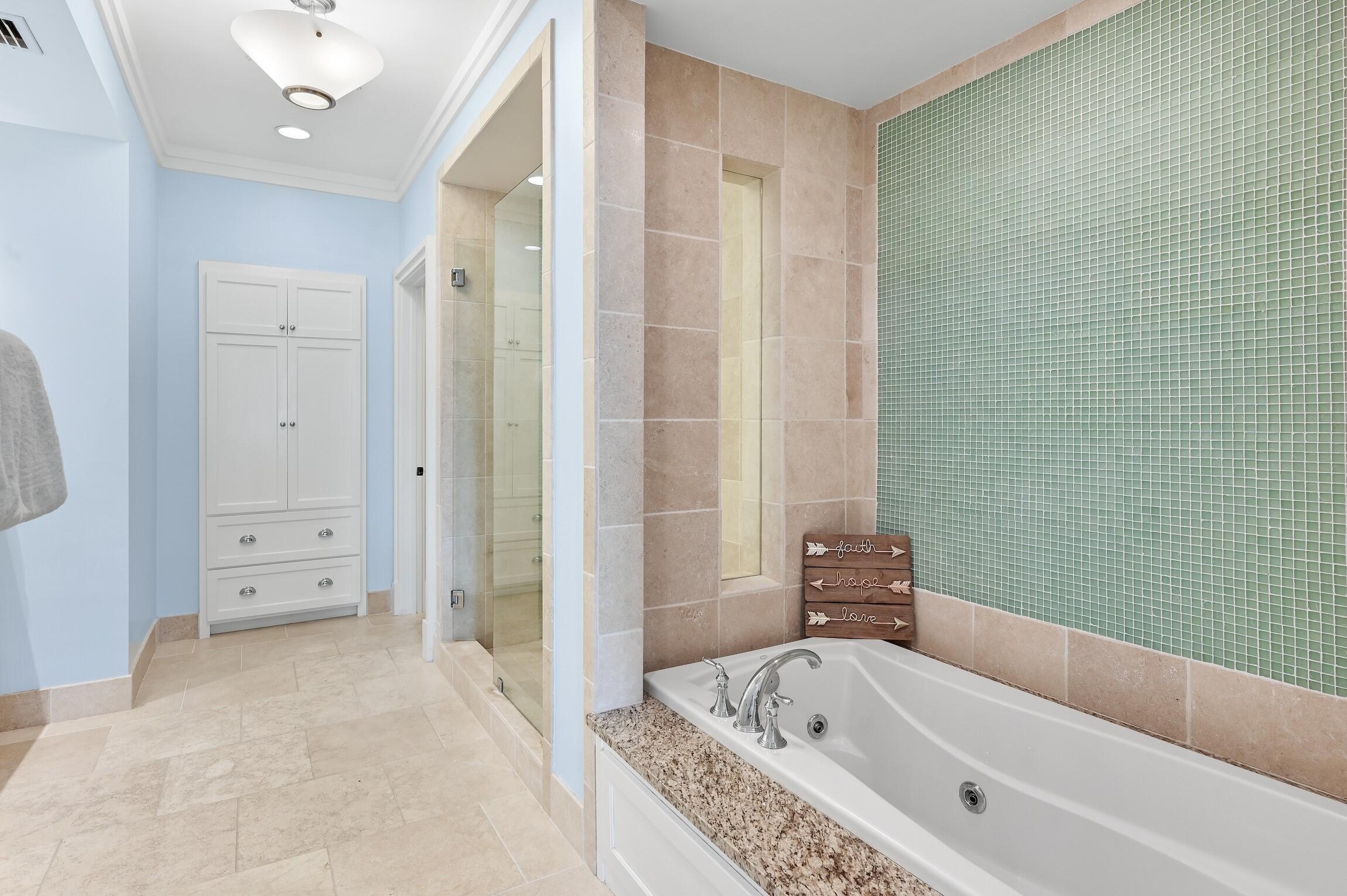 Waterhouse Condo - Residential