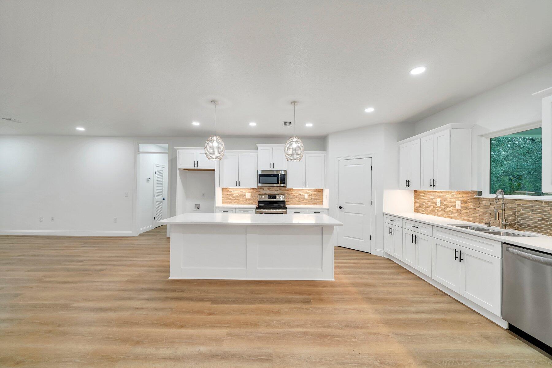 NAVARRE S/D 2ND ADDN - Residential