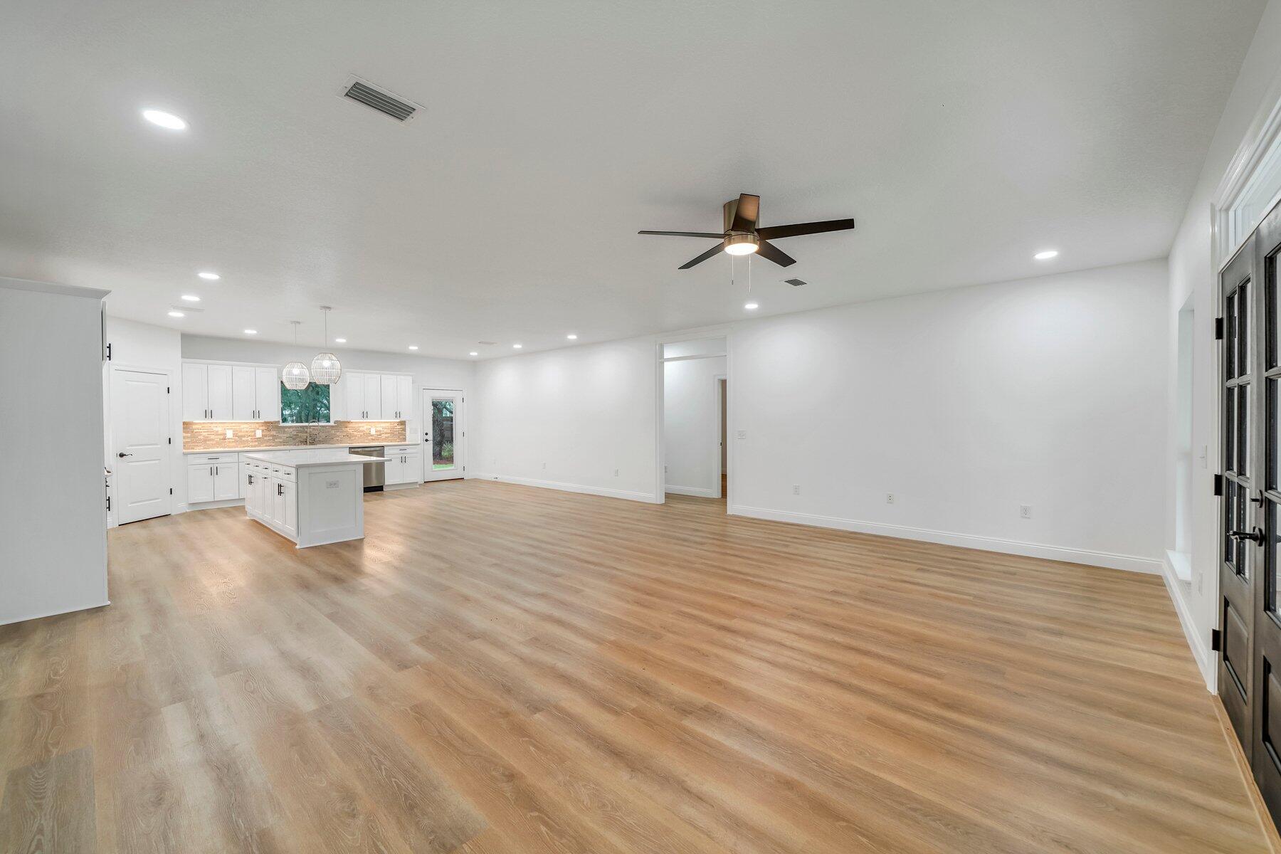 NAVARRE S/D 2ND ADDN - Residential