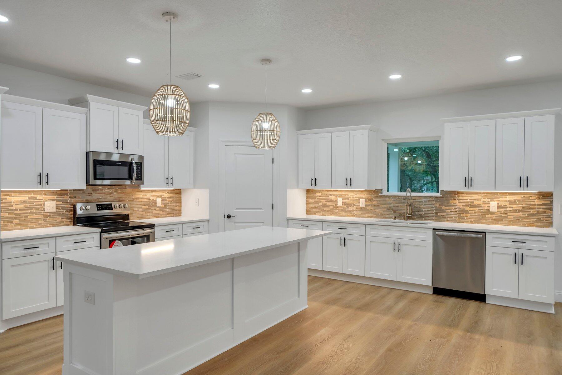 NAVARRE S/D 2ND ADDN - Residential