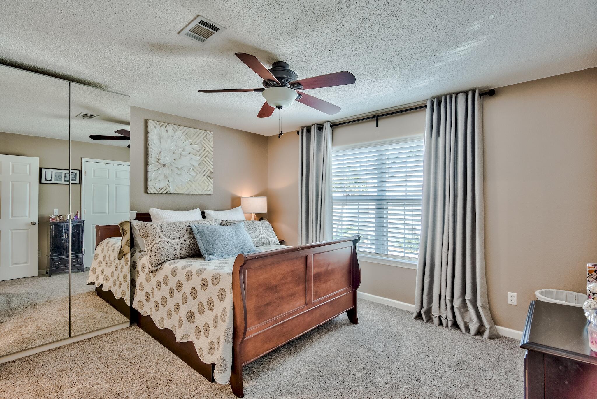 SUMMERLAKE T/H - Residential