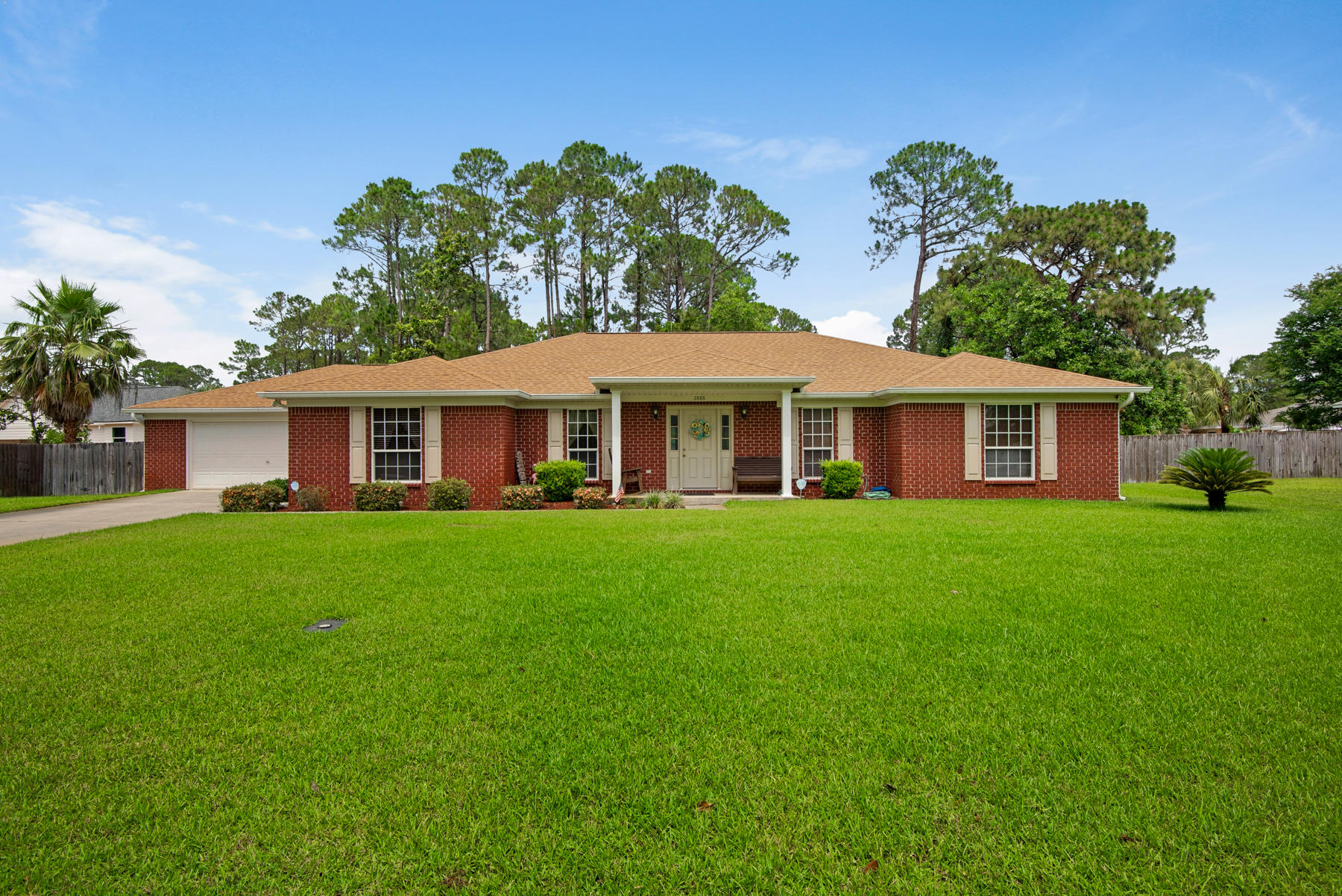 WHISPER BAY - Residential