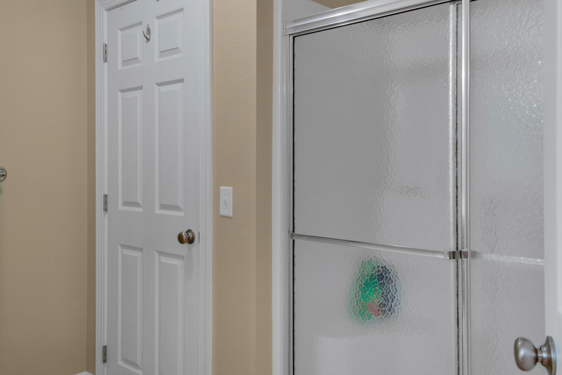 WHISPER BAY - Residential