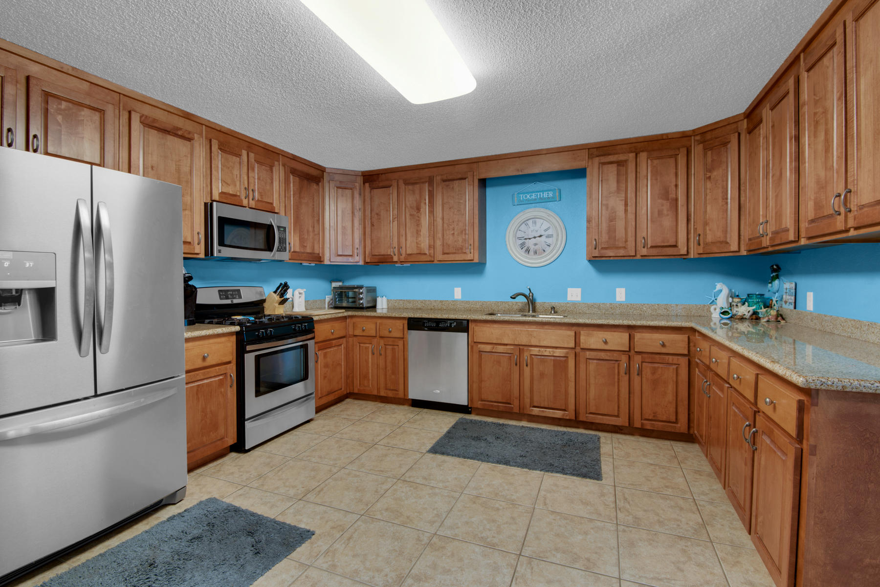 WHISPER BAY - Residential